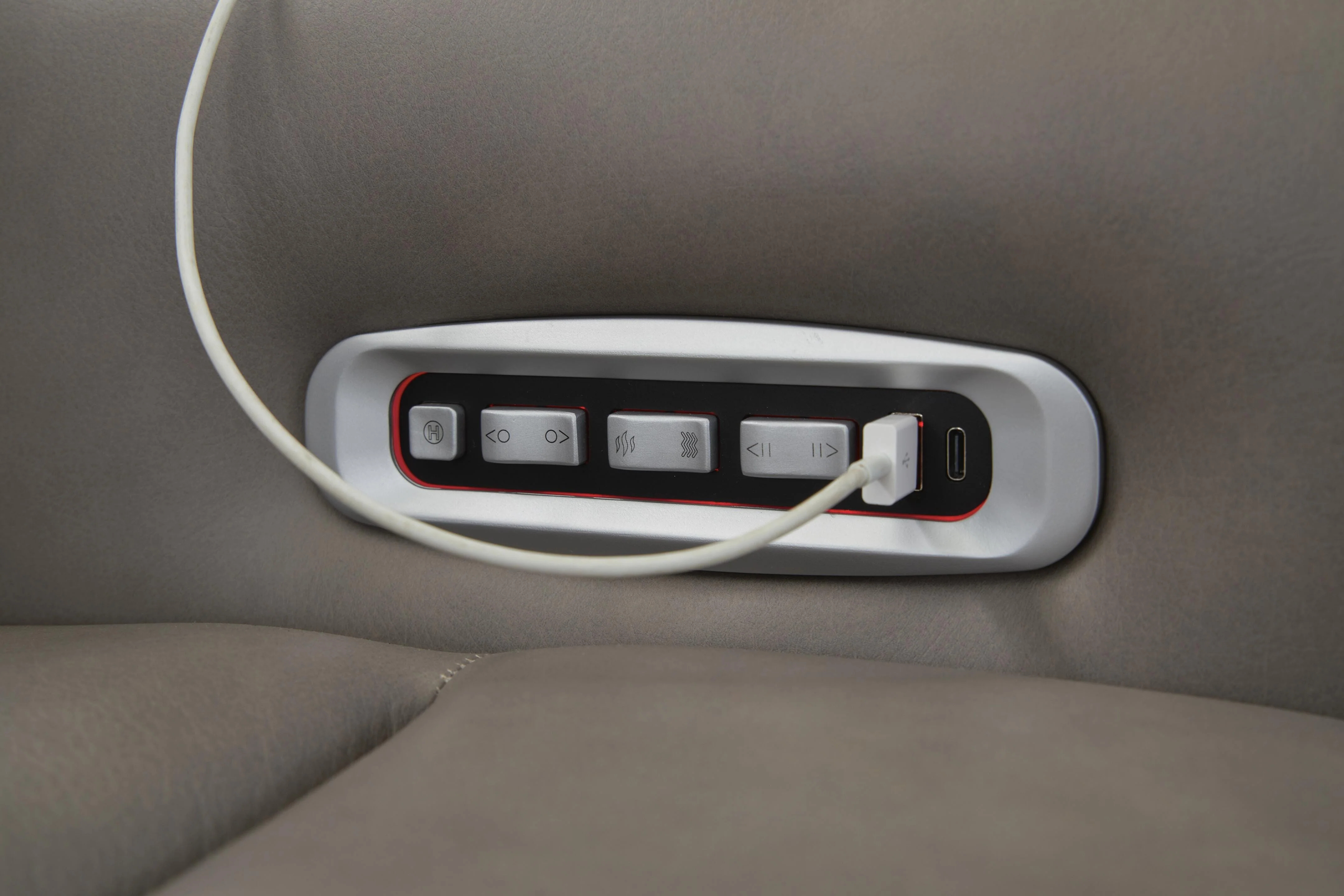 5Z-Comfort Power Reclining Loveseat with Console - Image 8