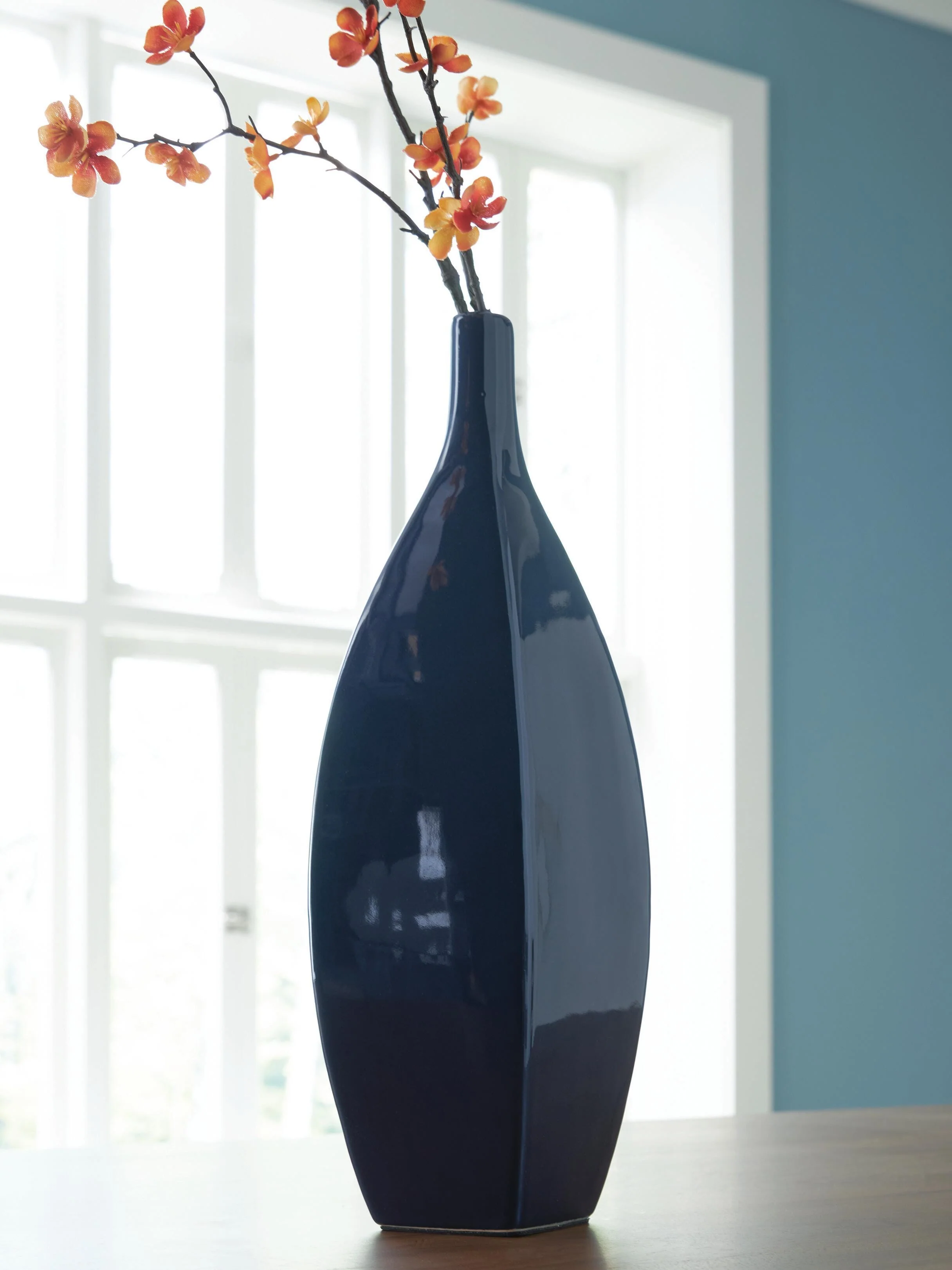 Abtinson Vase - Image 2
