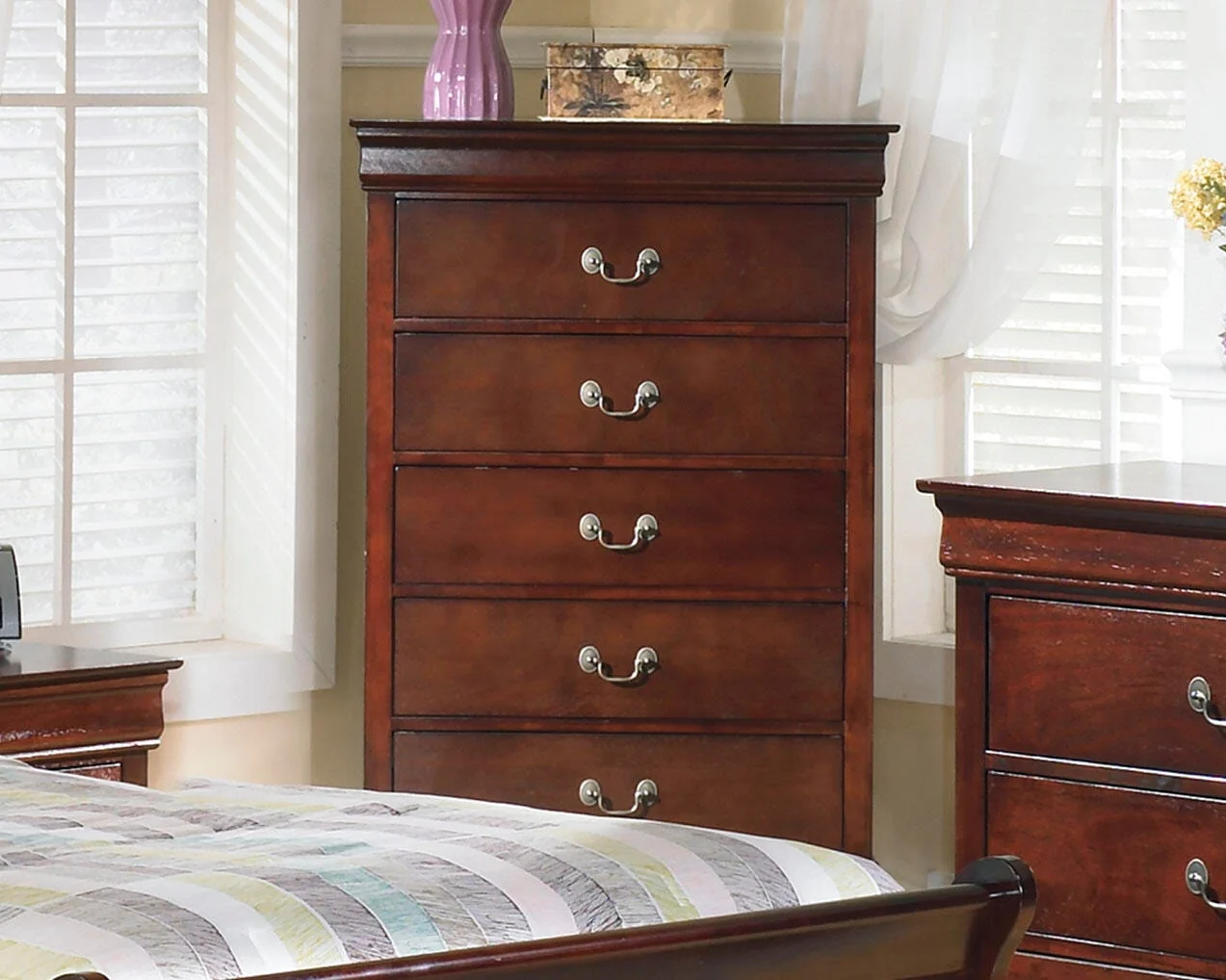 Alisdair Chest of Drawers - Image 2