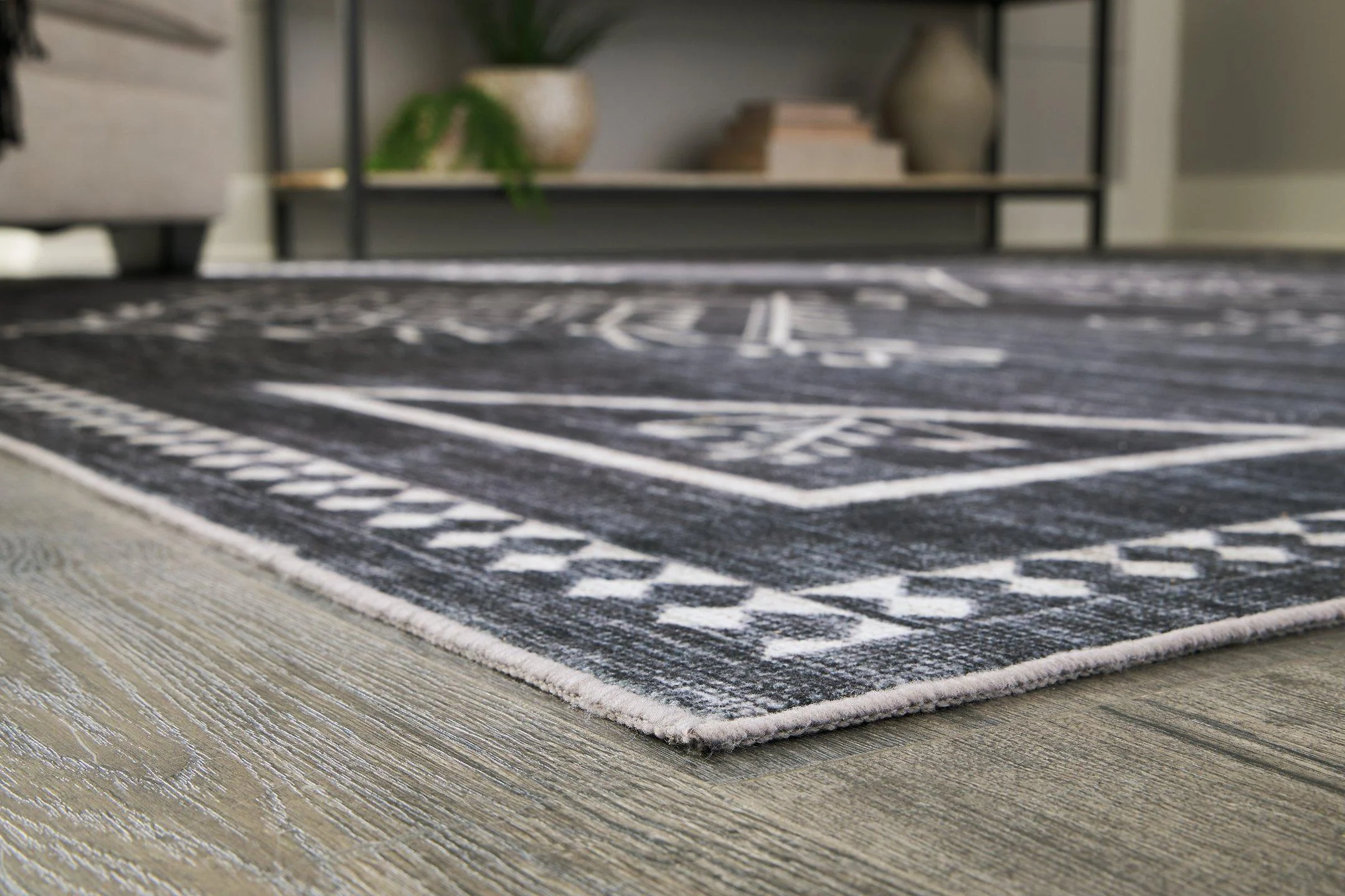 Arloman Rug - Image 7