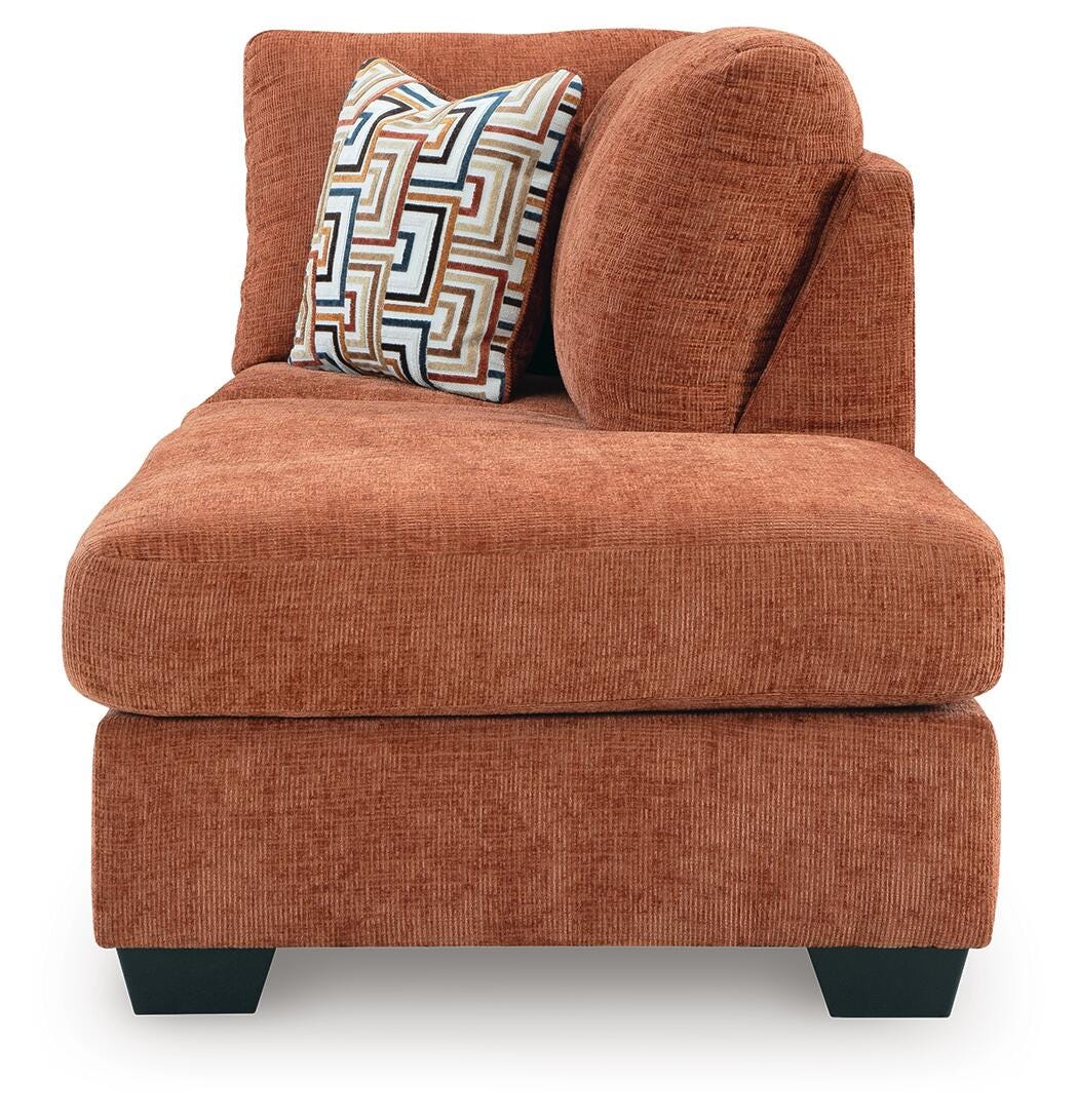 Aviemore Sectional with Chaise - Image 40
