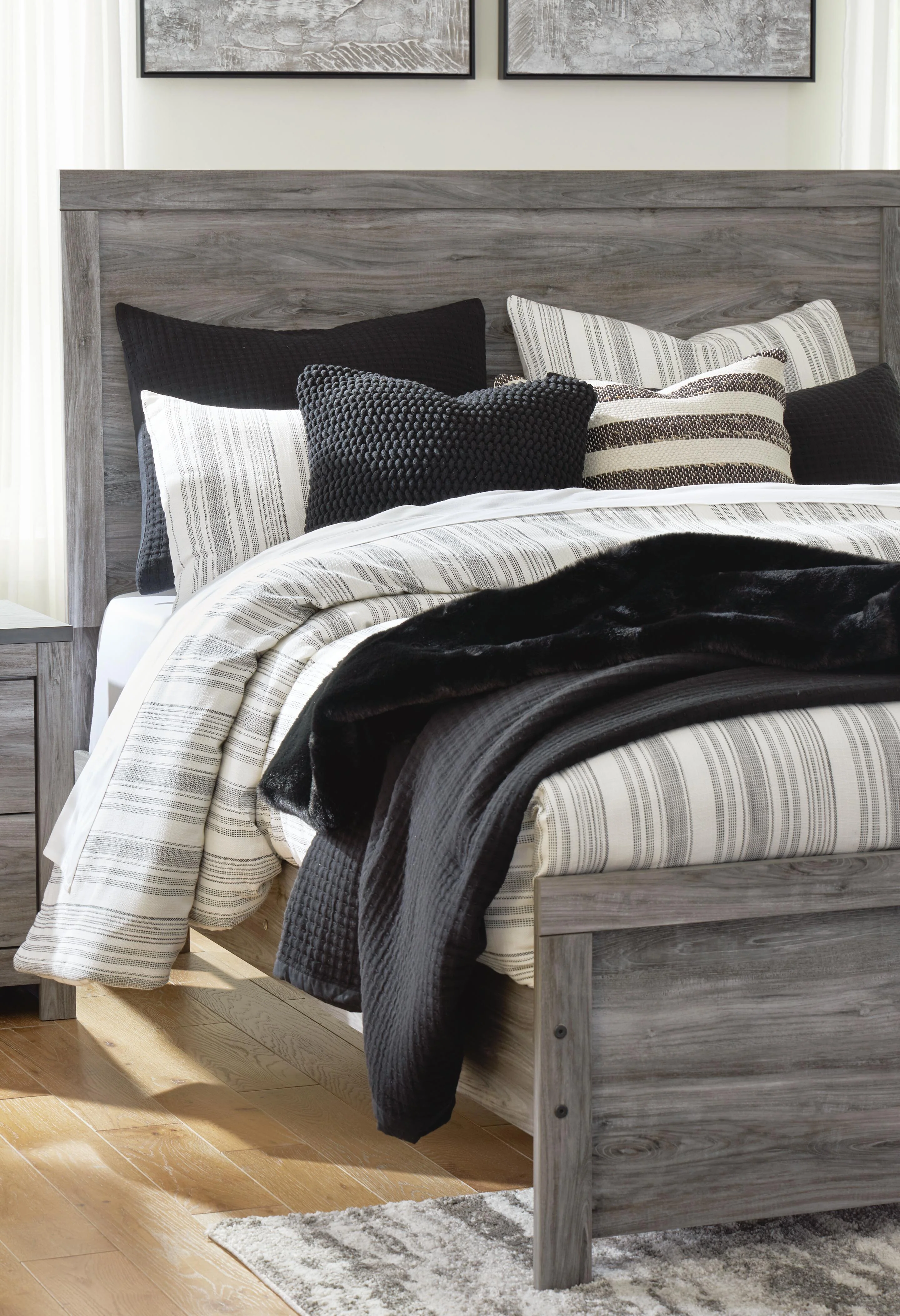 Bronyan Bedroom Set - Image 23
