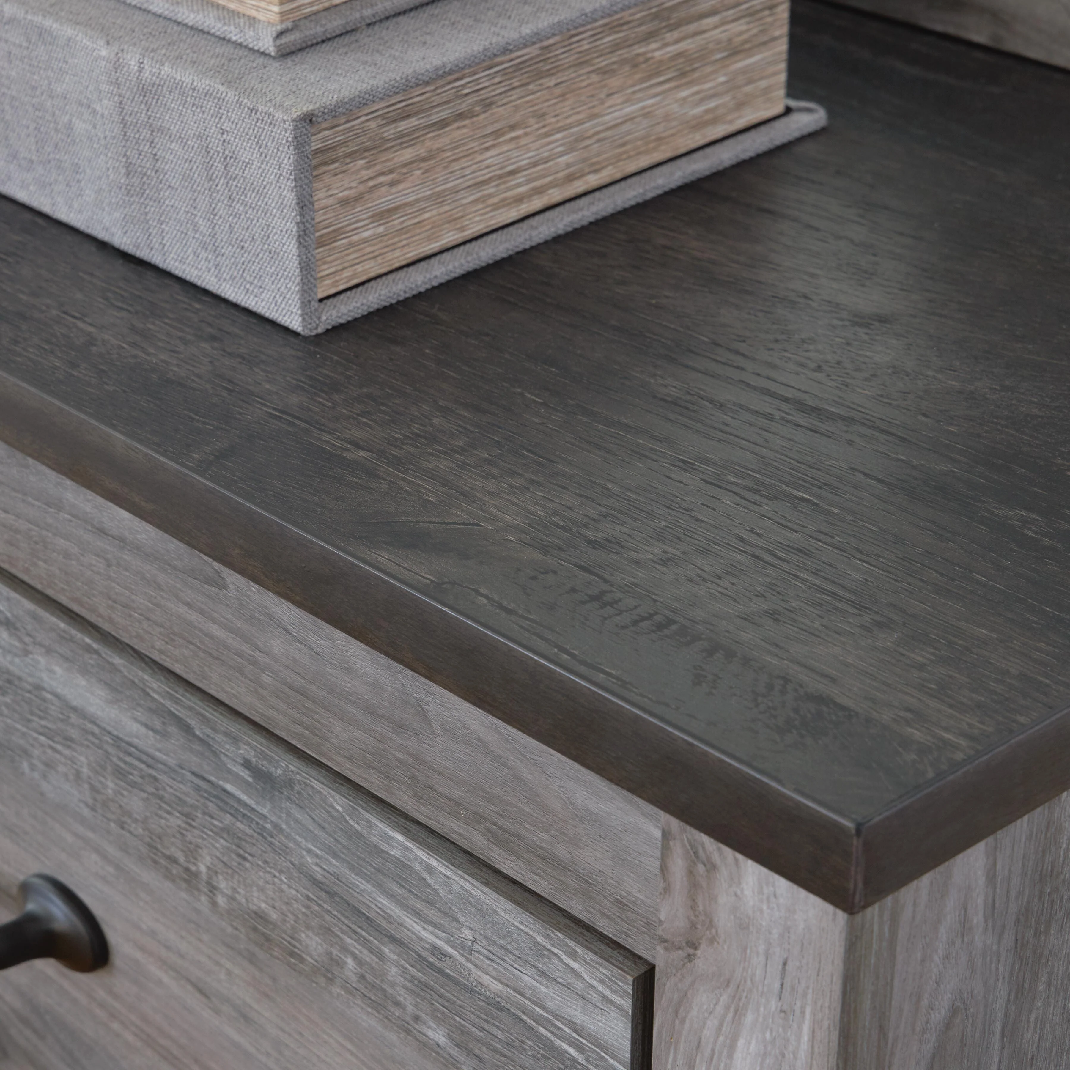 Bronyan Dresser - Image 6