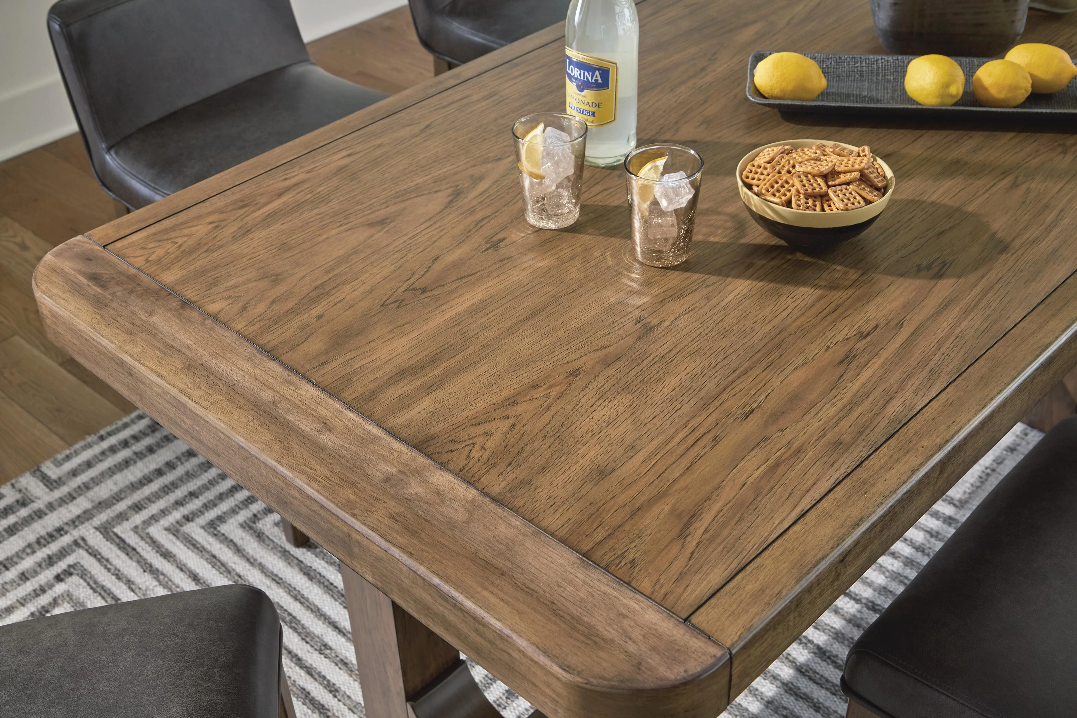 Cabalynn Dining Room Set - Image 21