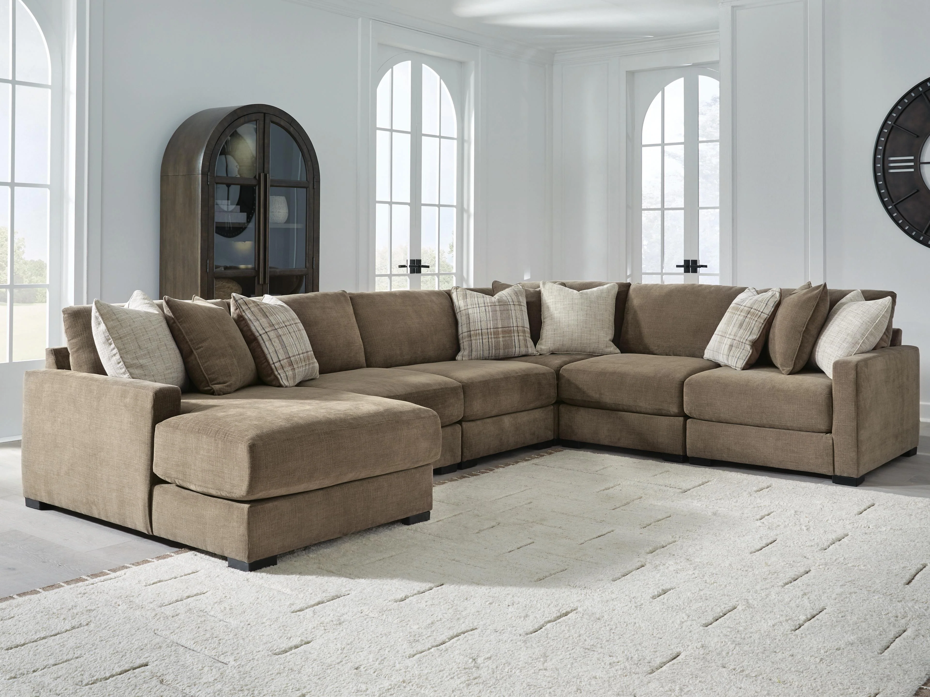 Camellia-Court Sectional with Chaise - Image 27