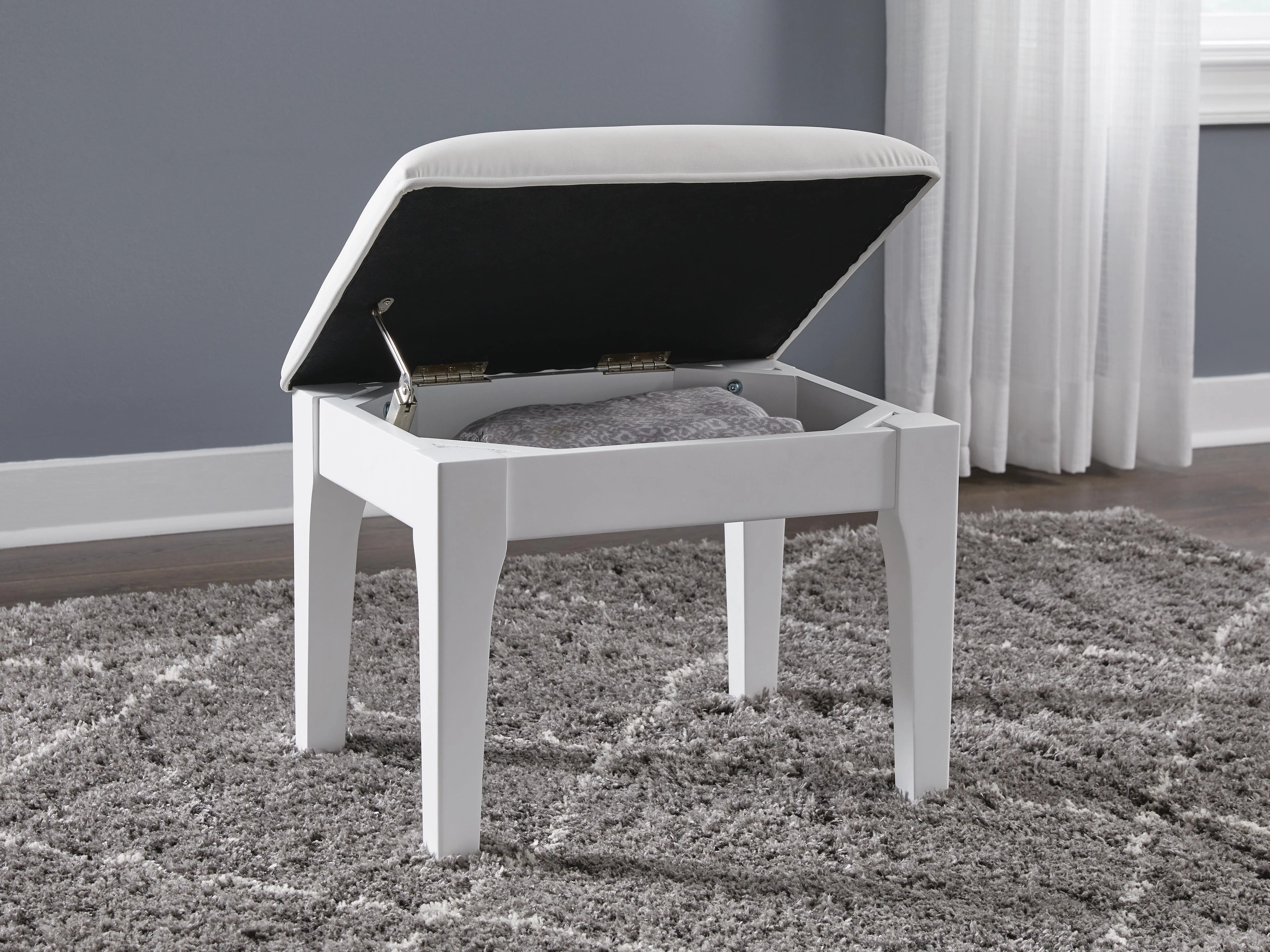 Chalanna Vanity Stool - Image 6