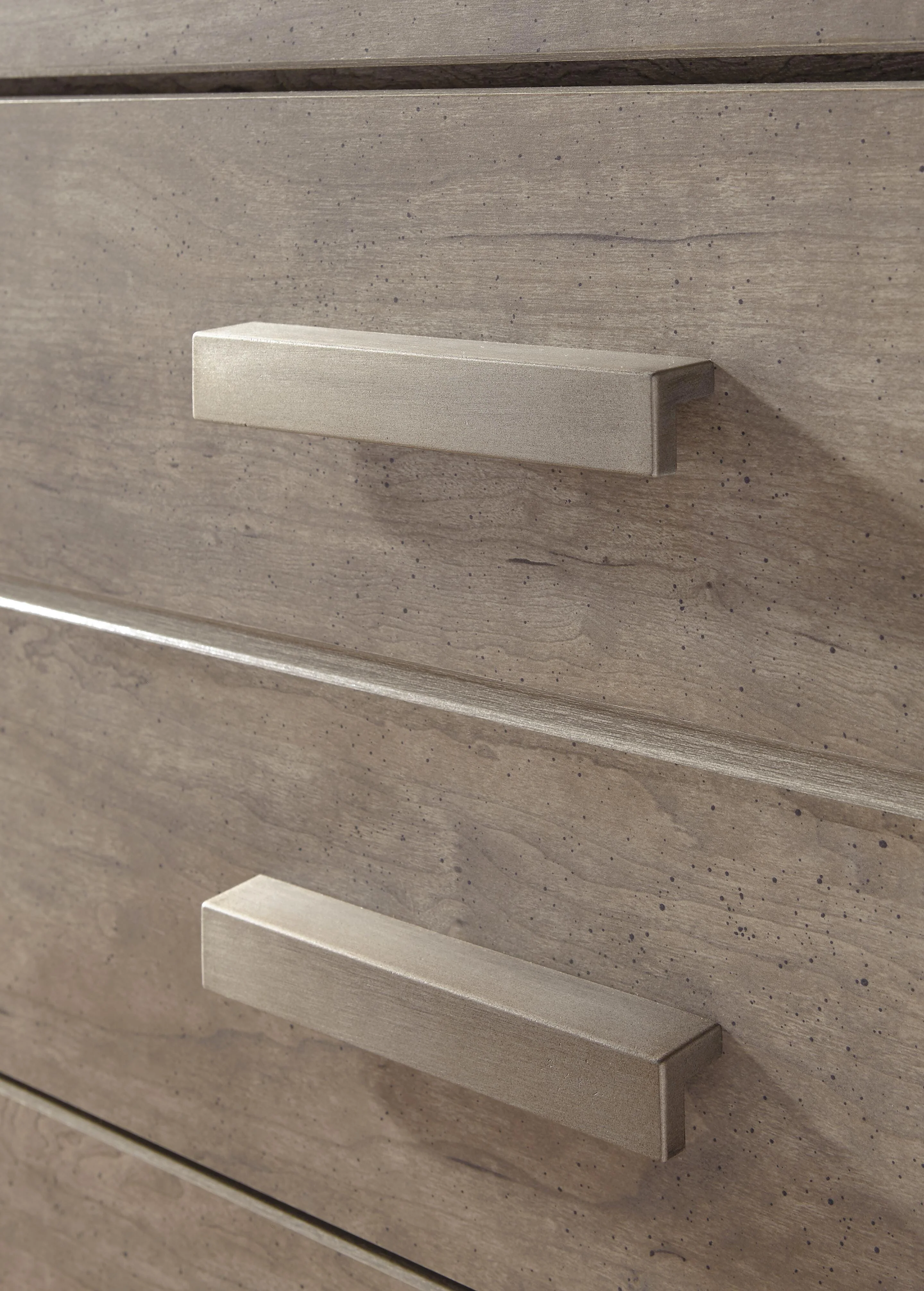 Culverbach Dresser - Image 6