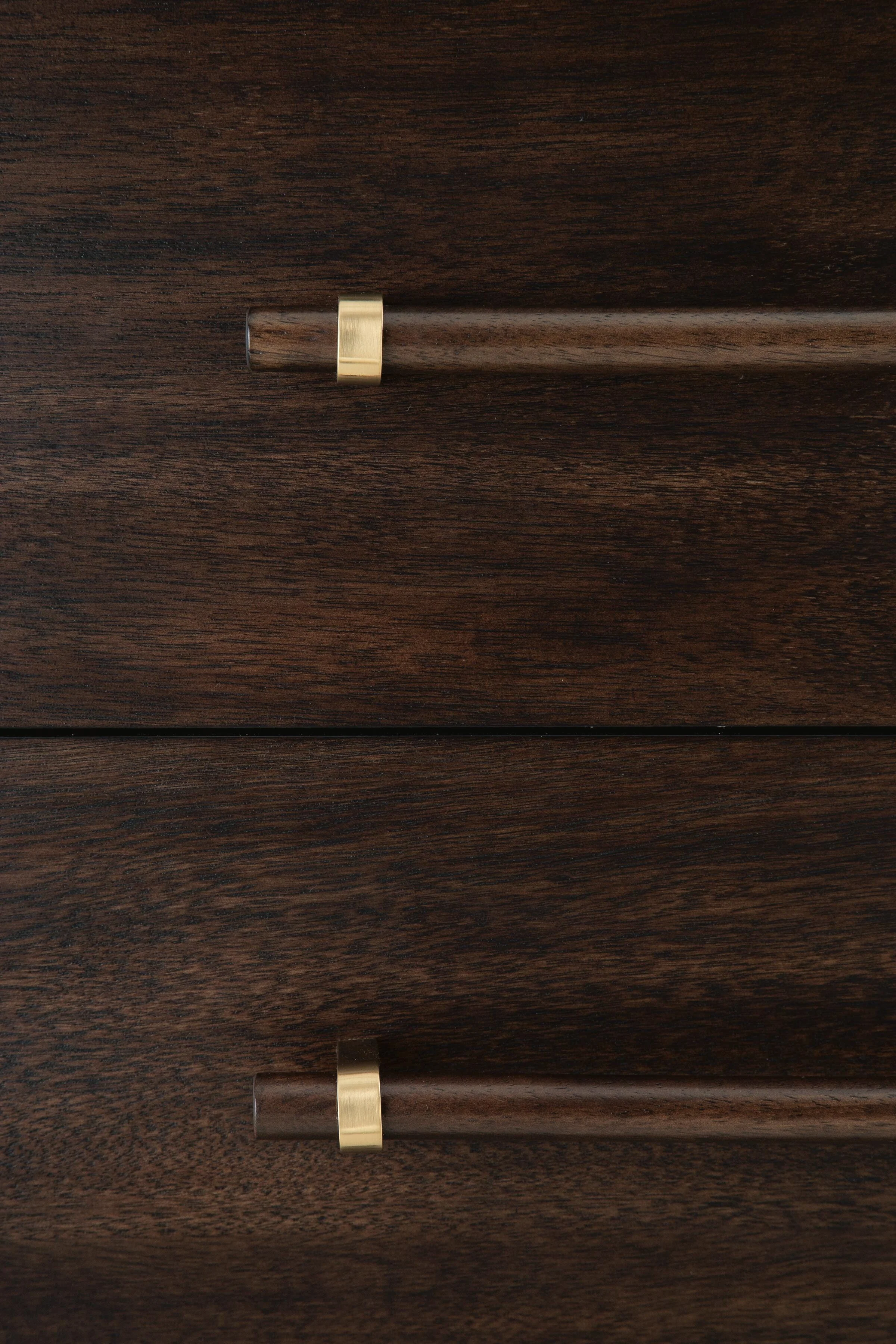 Dantenton Dresser and Mirror - Image 6
