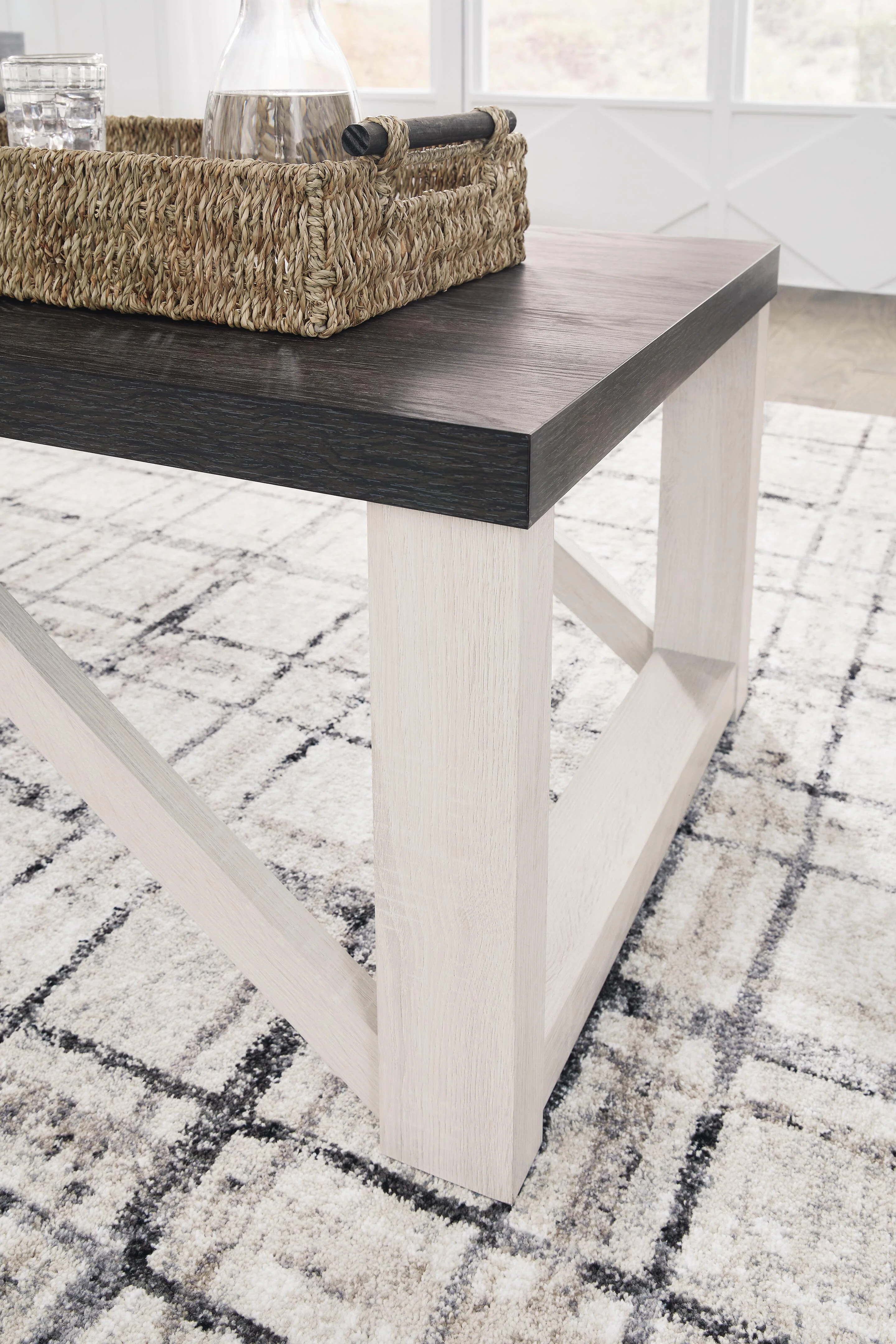 Dorrinson Table (Set of 3) - Image 4