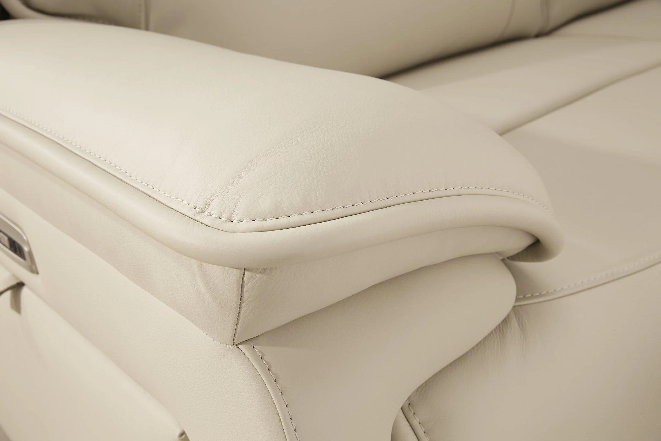 Double Deal Power Reclining Sectional - Image 63