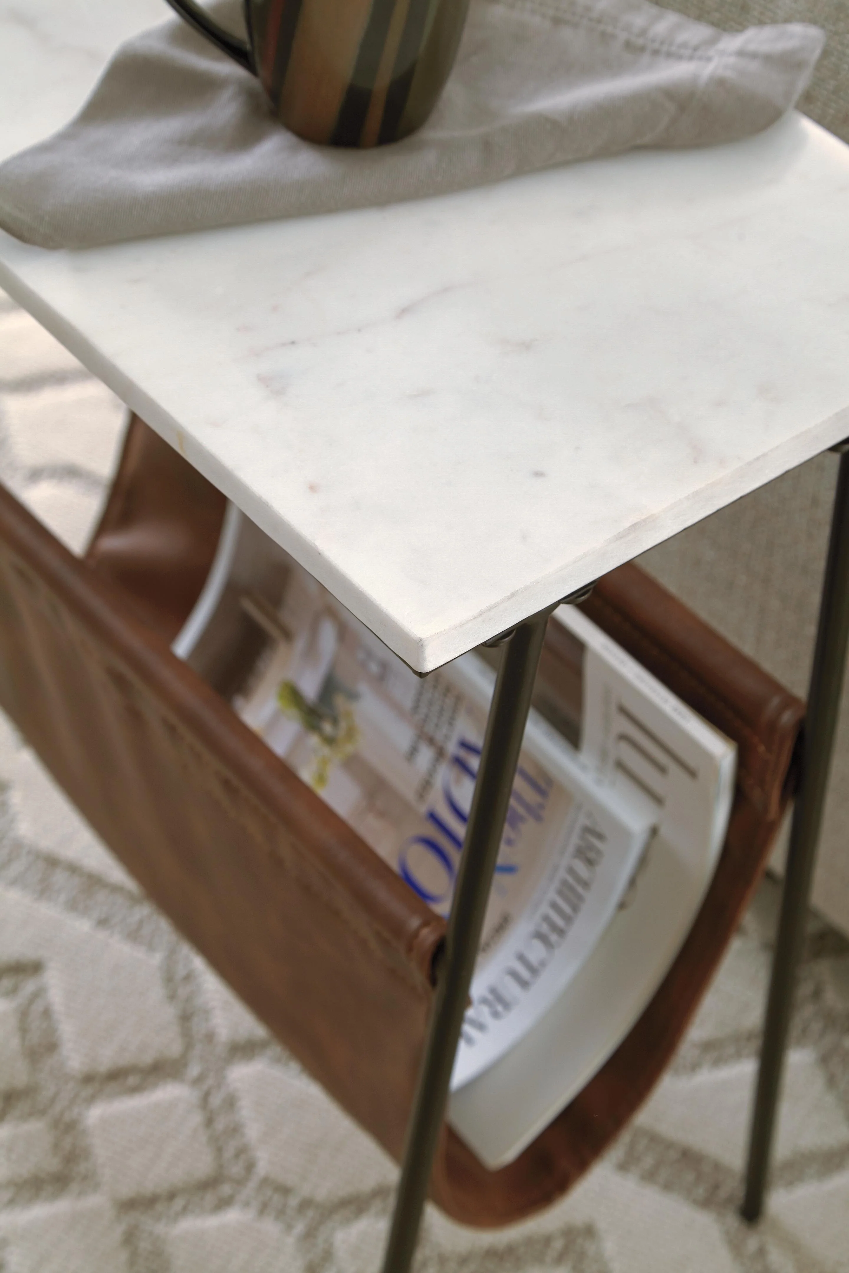 Etanbury Accent Table - Image 7