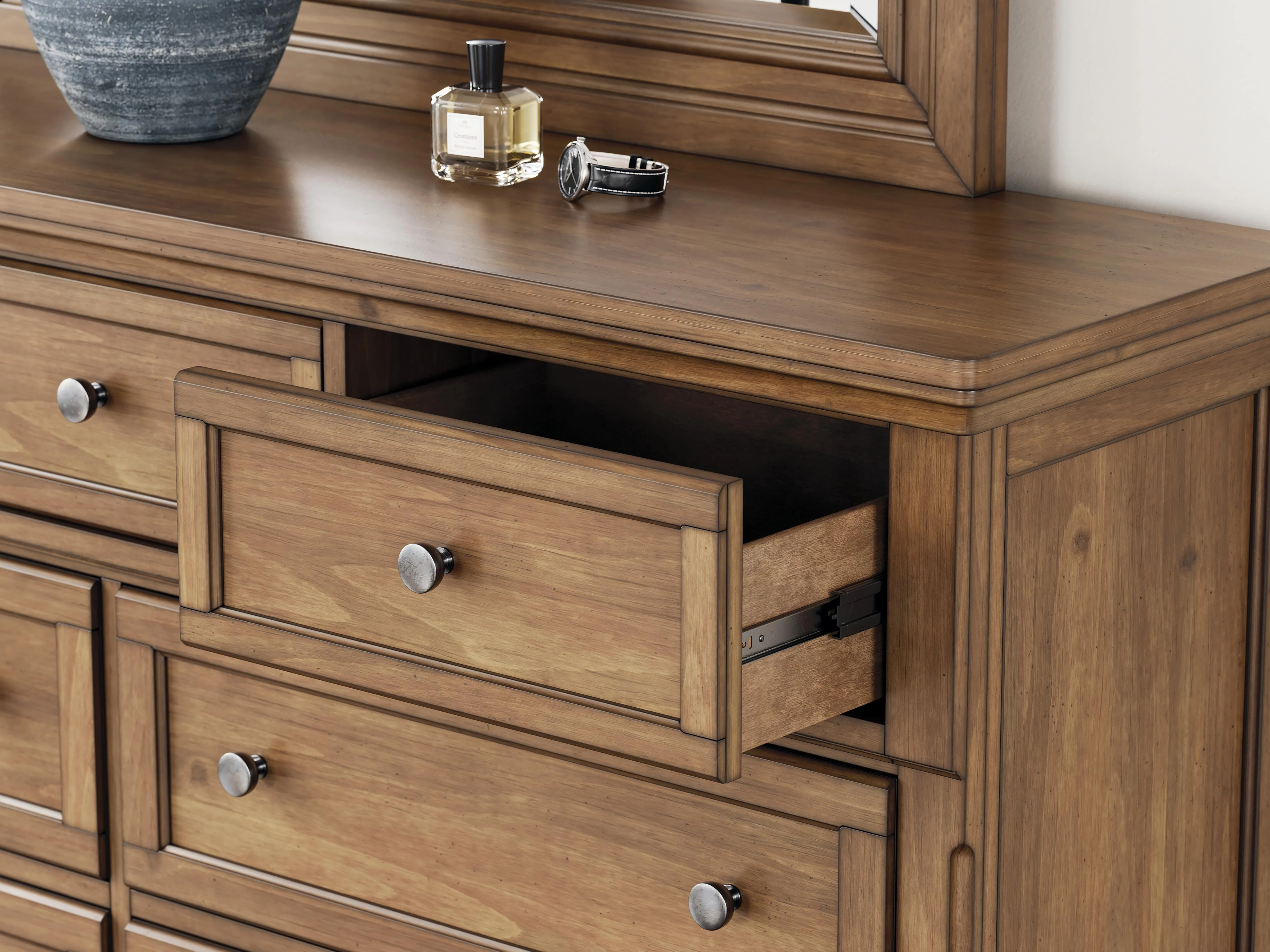 Feddinger Bedroom Set - Image 19
