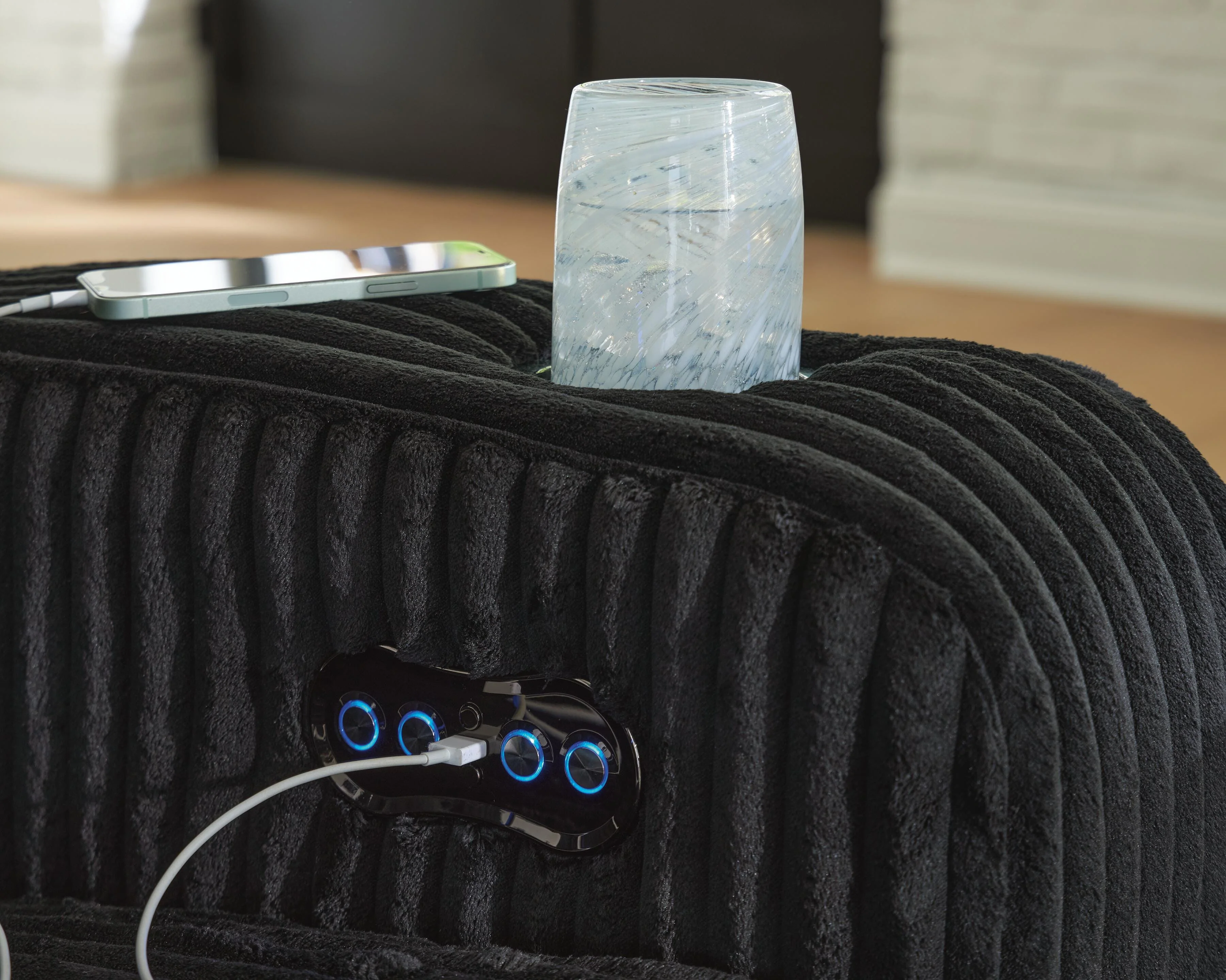Forest Lake Power Recliner - Image 10