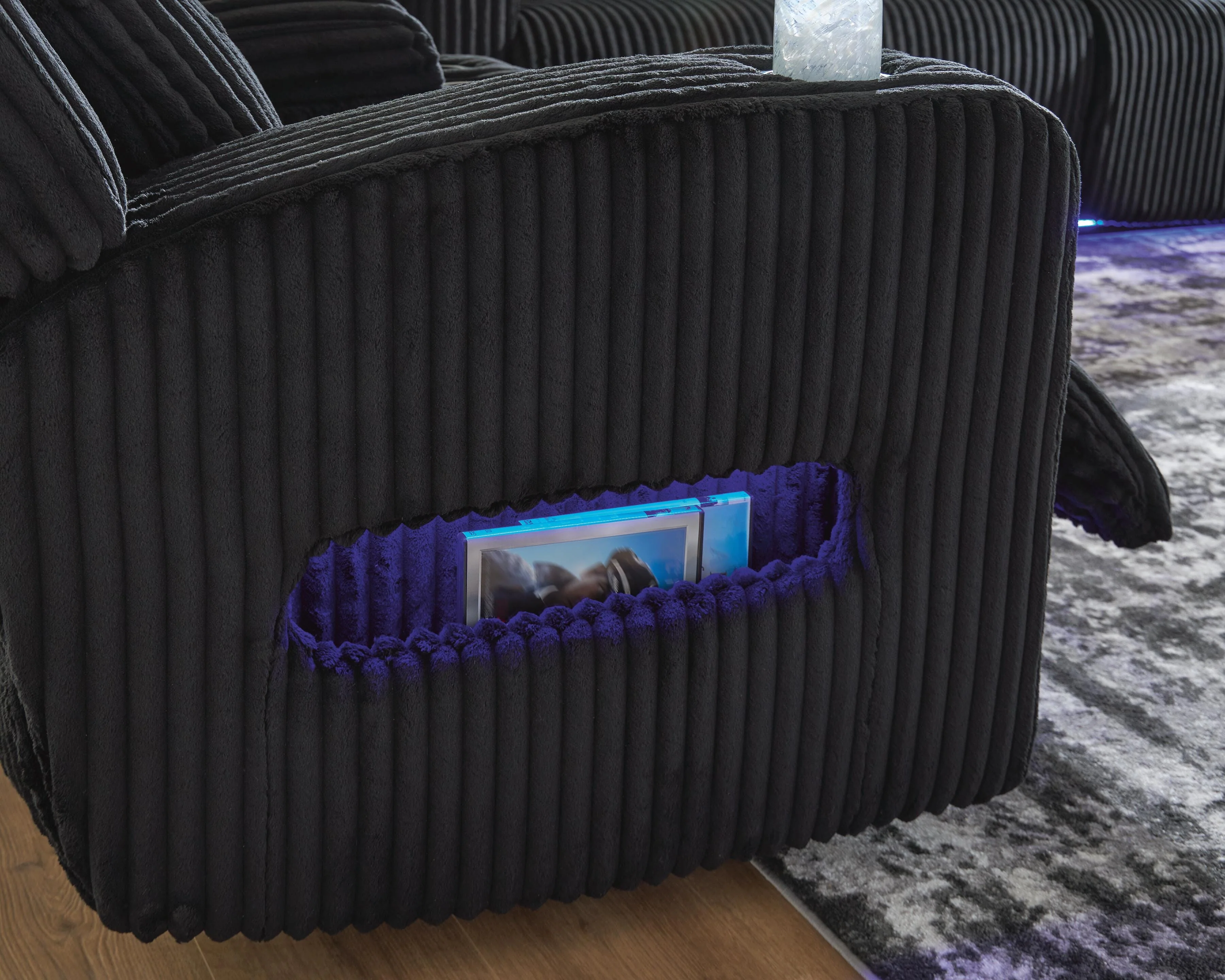 Forest Lake Power Reclining Loveseat with Console - Image 24