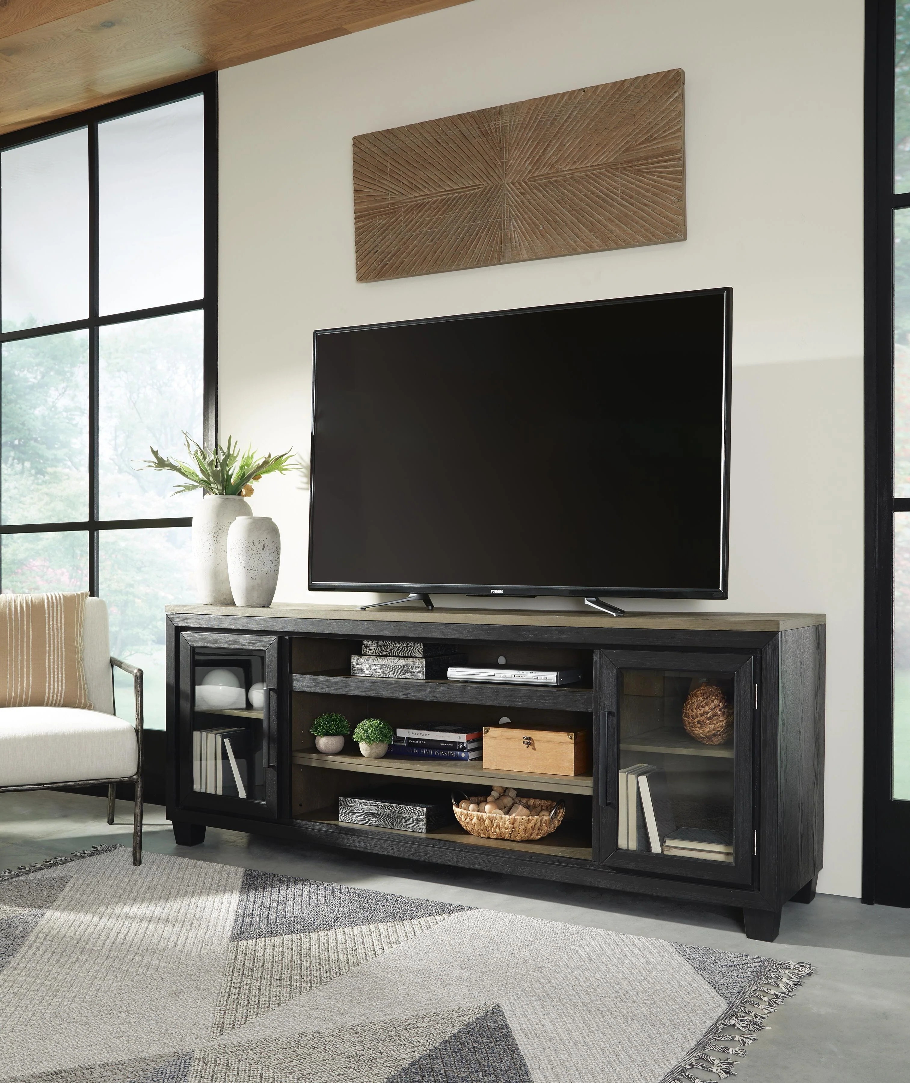 Foyland 83" TV Stand - Image 2