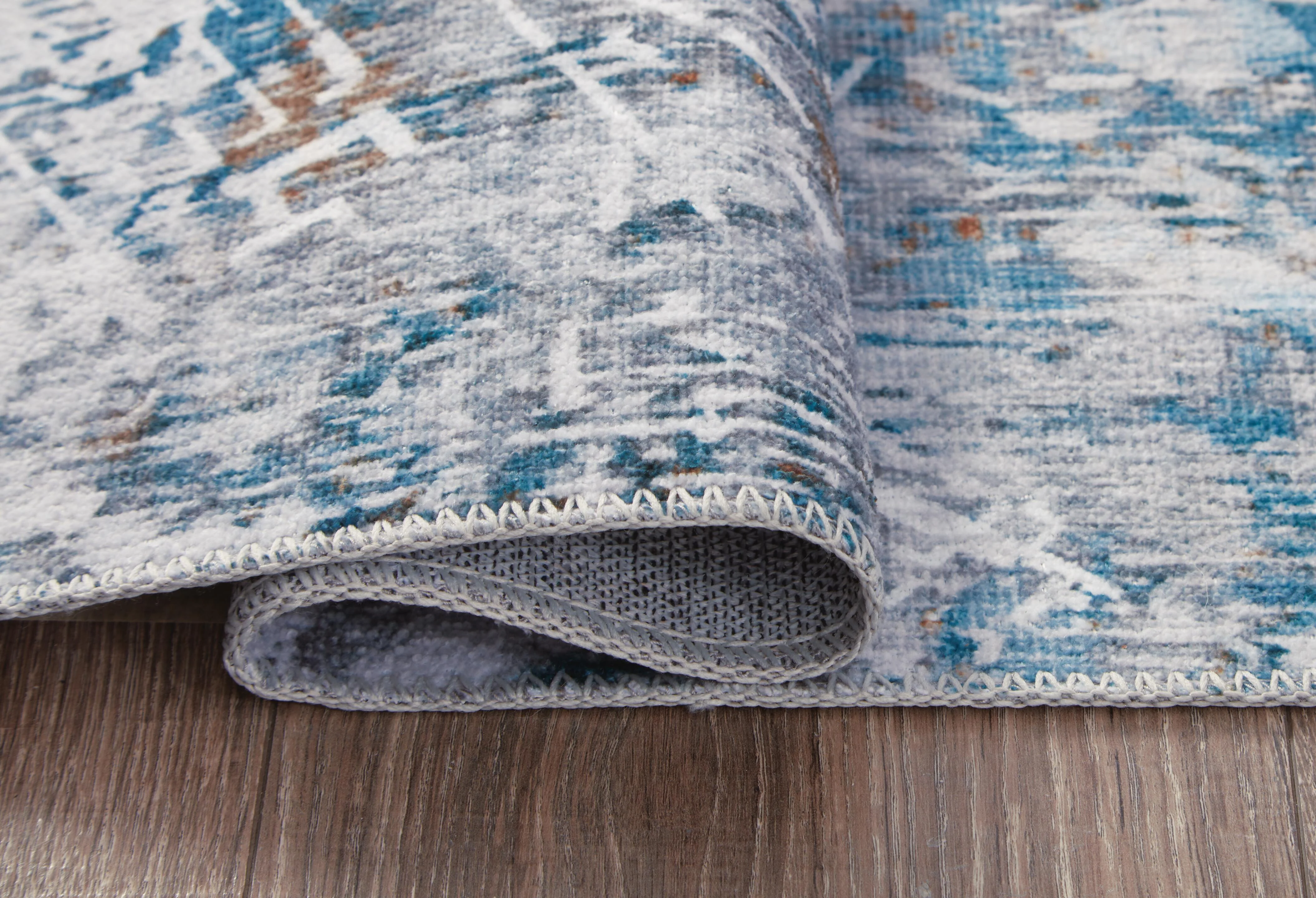 Garyard 5' x 7' Washable Rug - Image 4