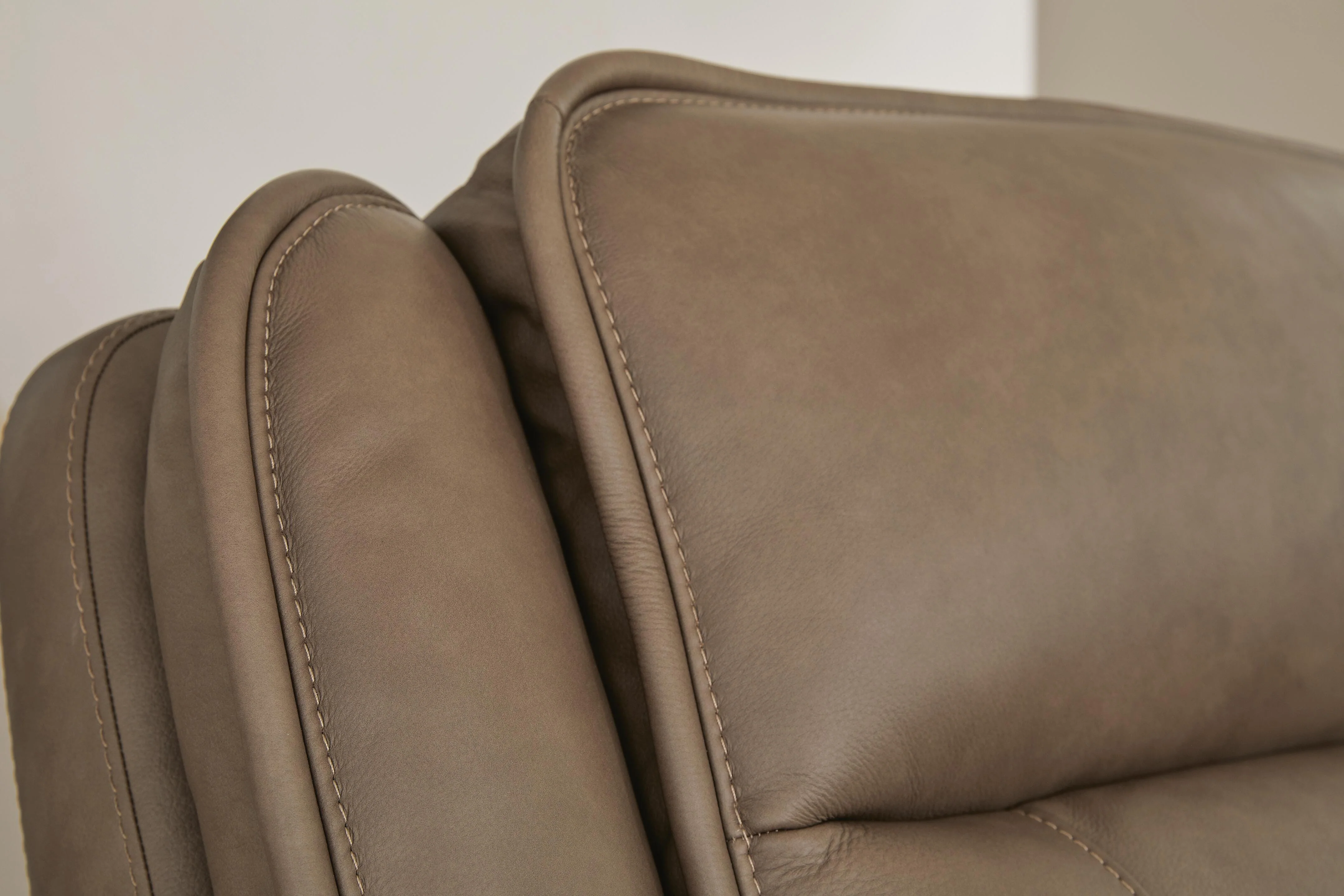 Glencroft Power Reclining Sofa - Image 7