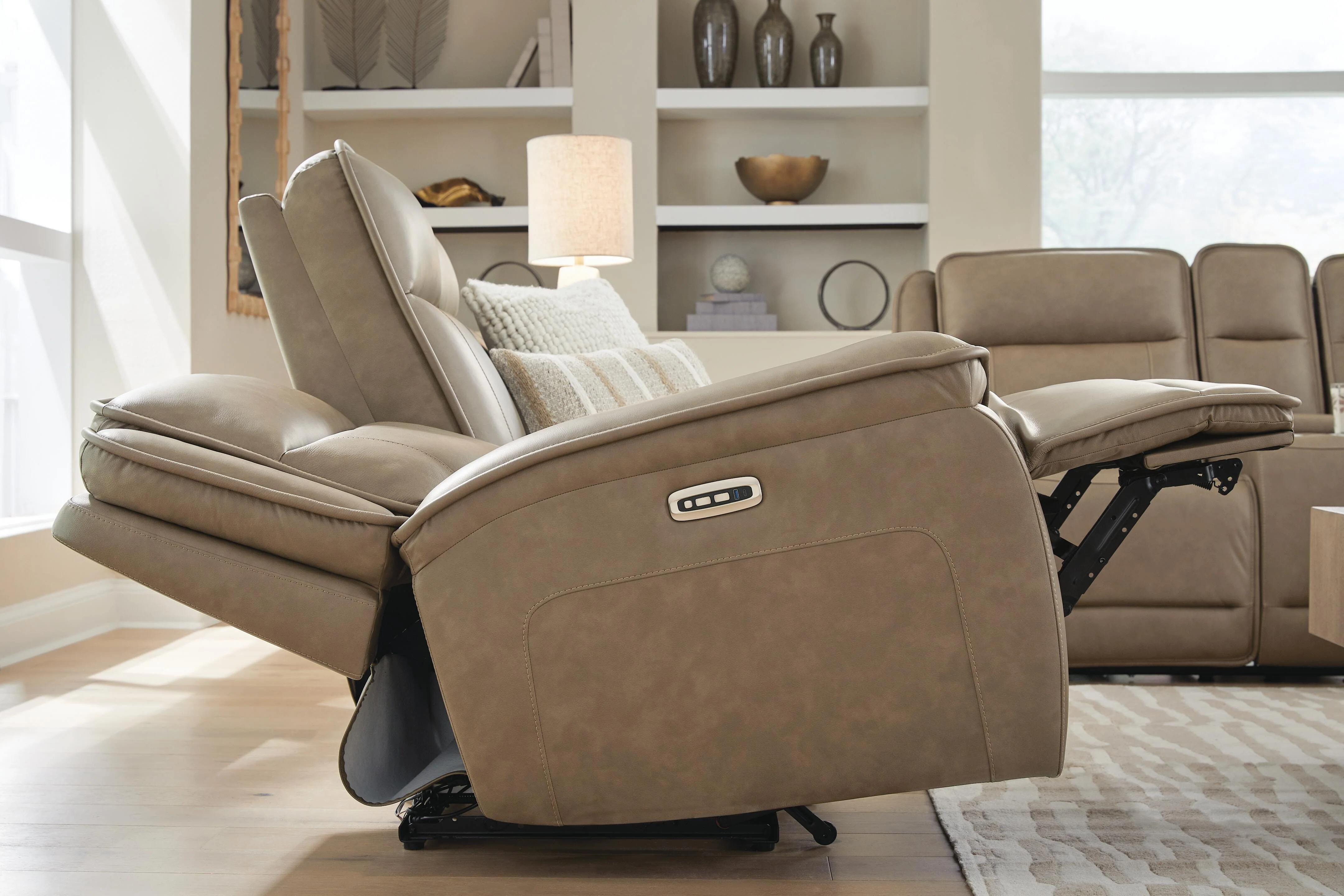 Glencroft Power Reclining Sofa - Image 9