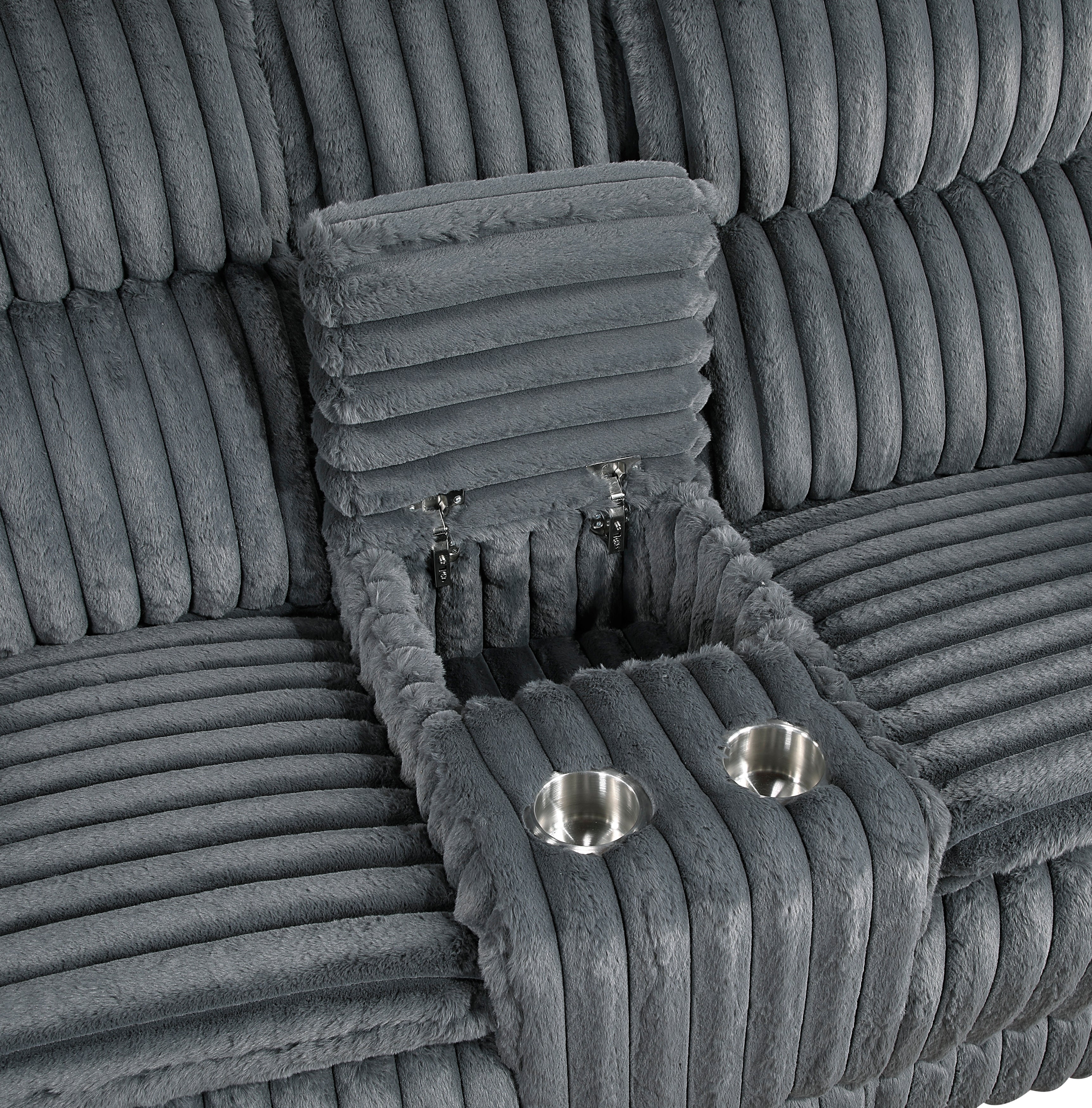 Goodland Double Reclining Love Seat With Center Console - Image 15
