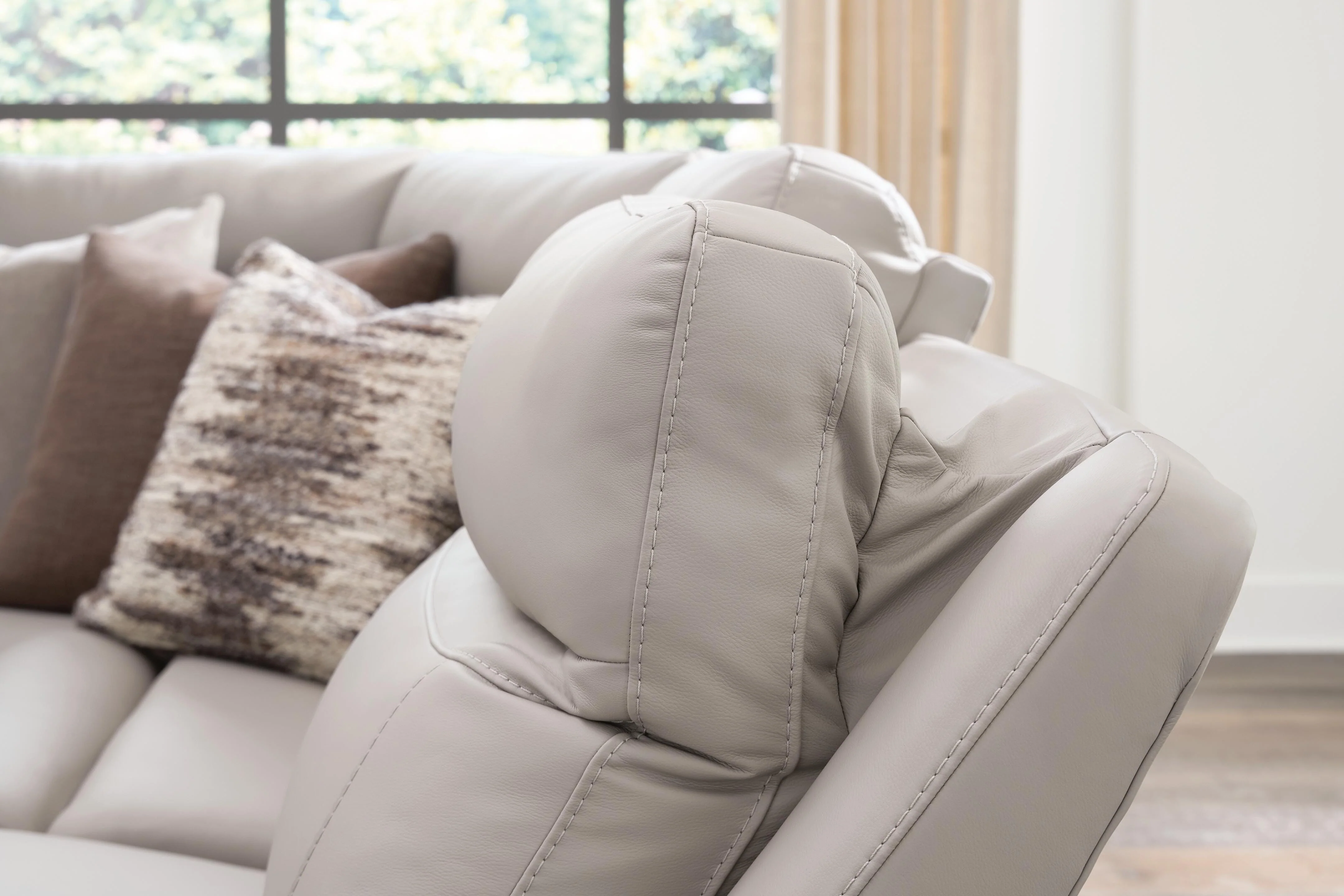 Gravier Power Reclining Sectional with Storage Console - Image 29
