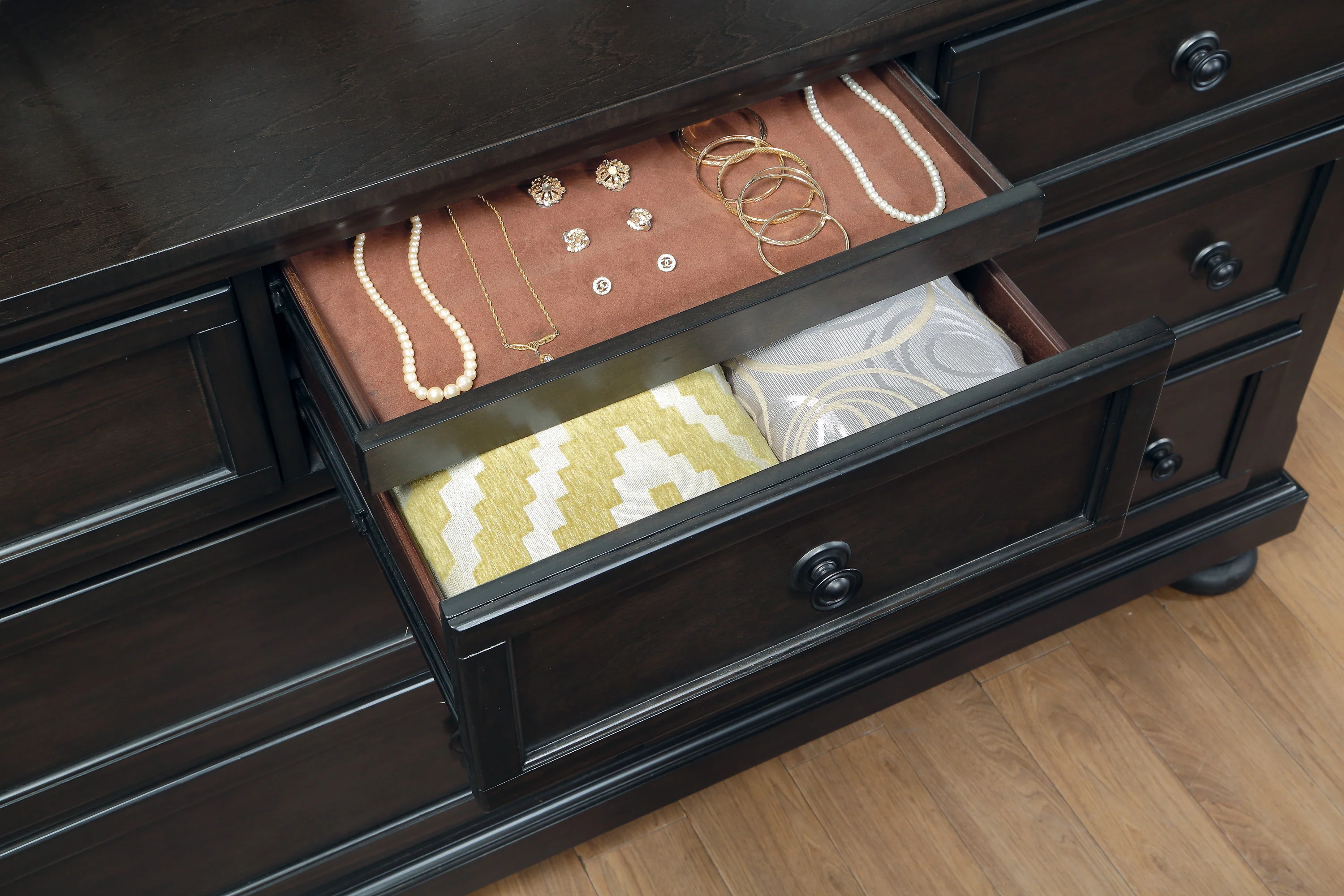 Begonia Dresser in Gray 1718GY-5 - Image 6