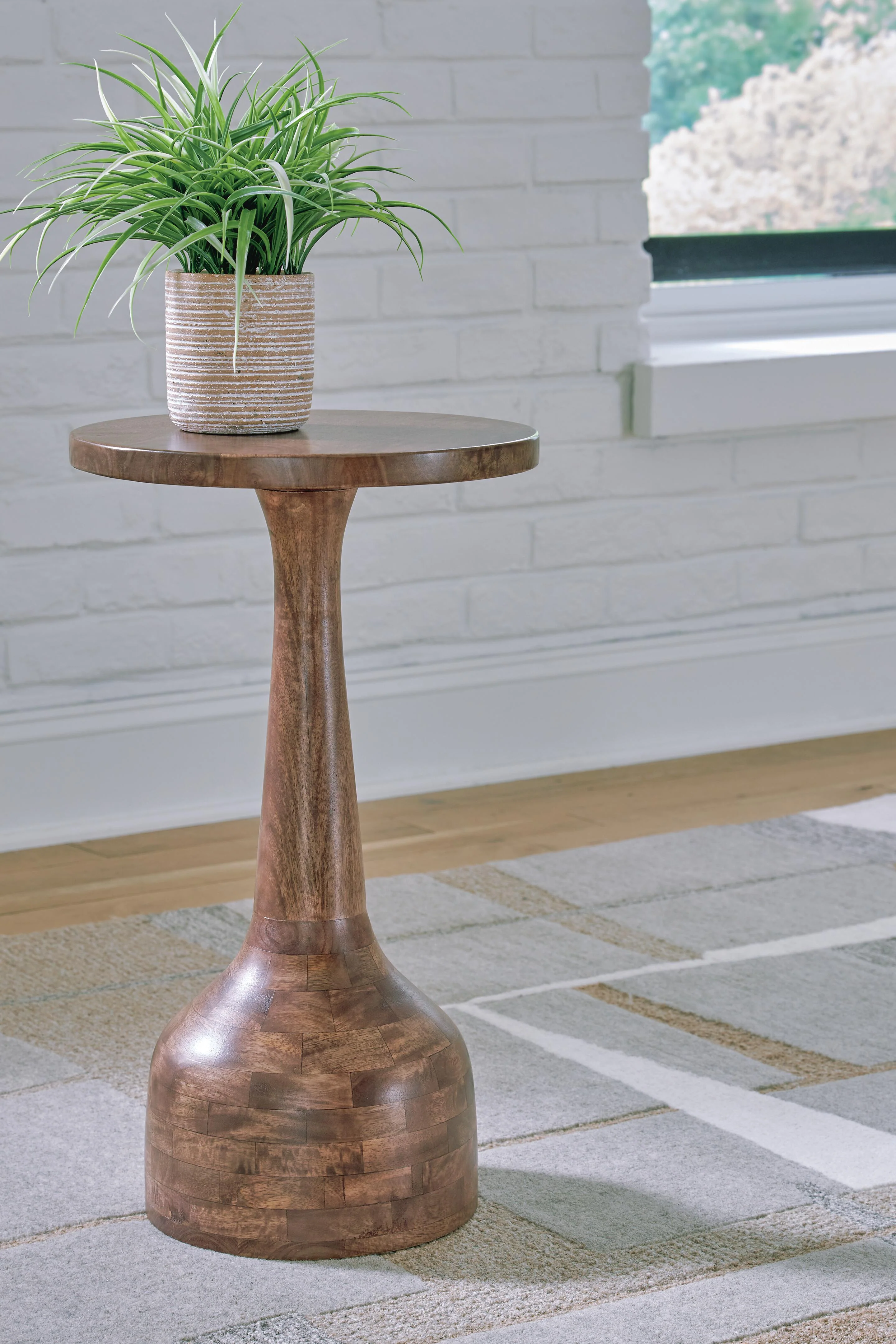 Joville Accent Table - Image 2