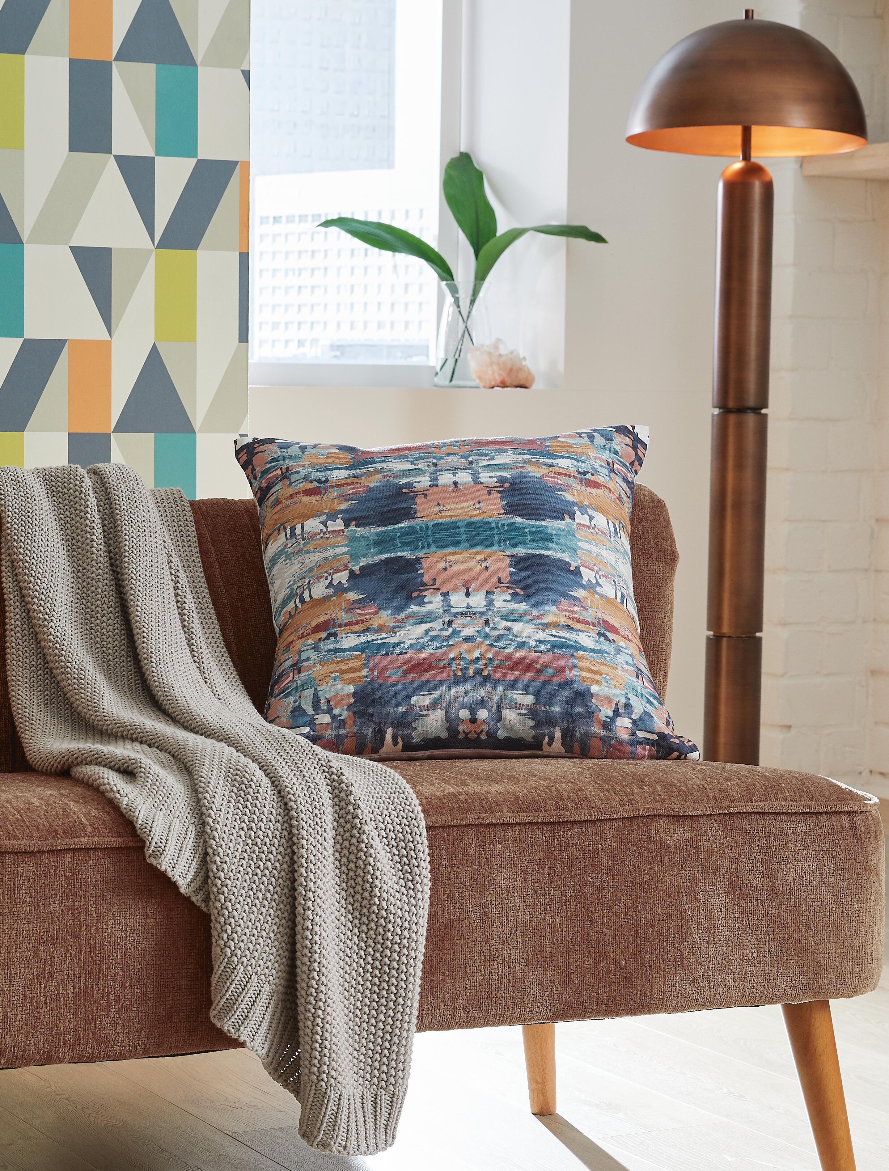 Kennick Pillow - Image 2