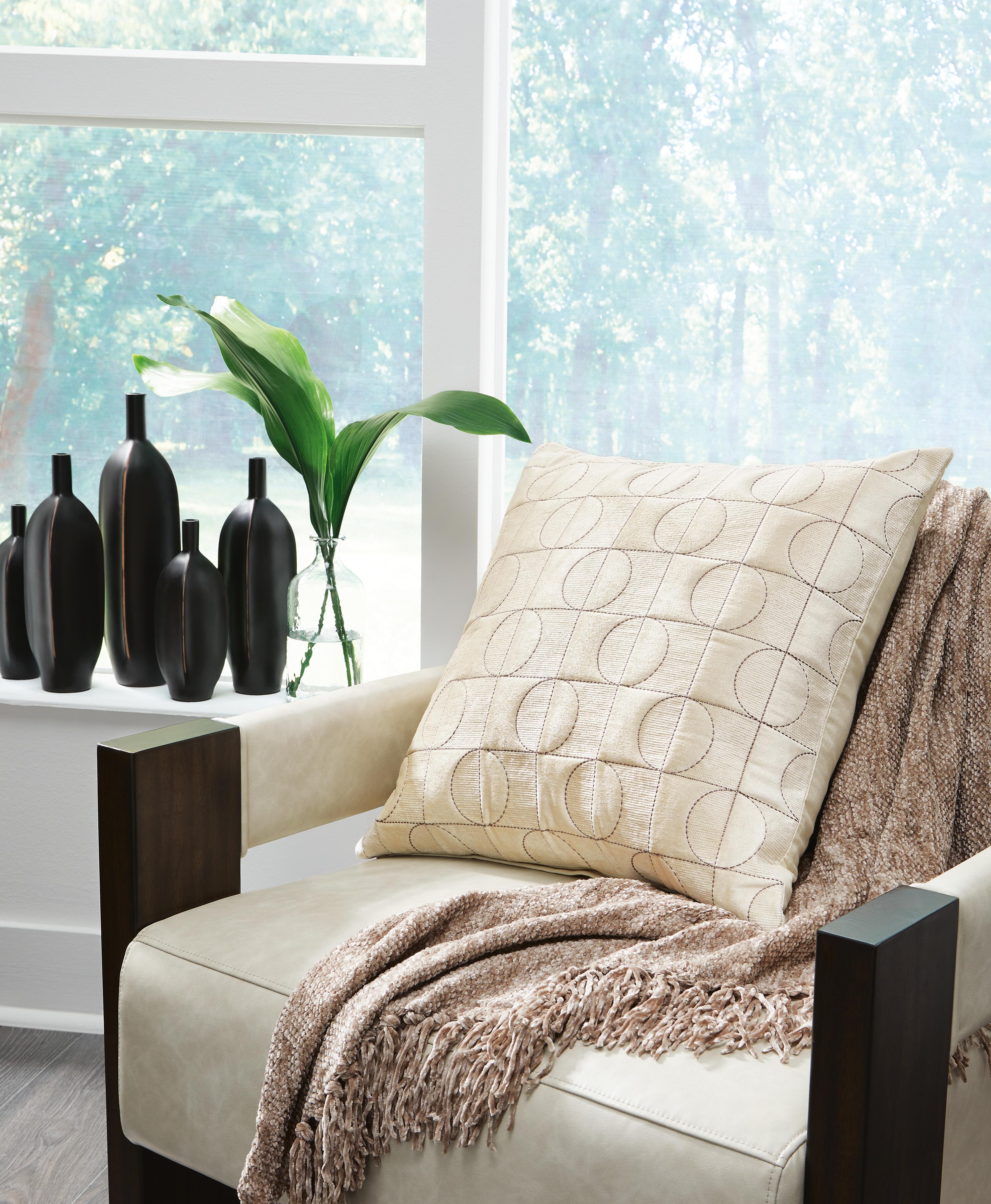 Kydner Pillow (Set of 4) - Image 2