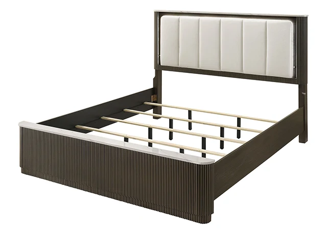Lantrisant E.King Bed - Image 2