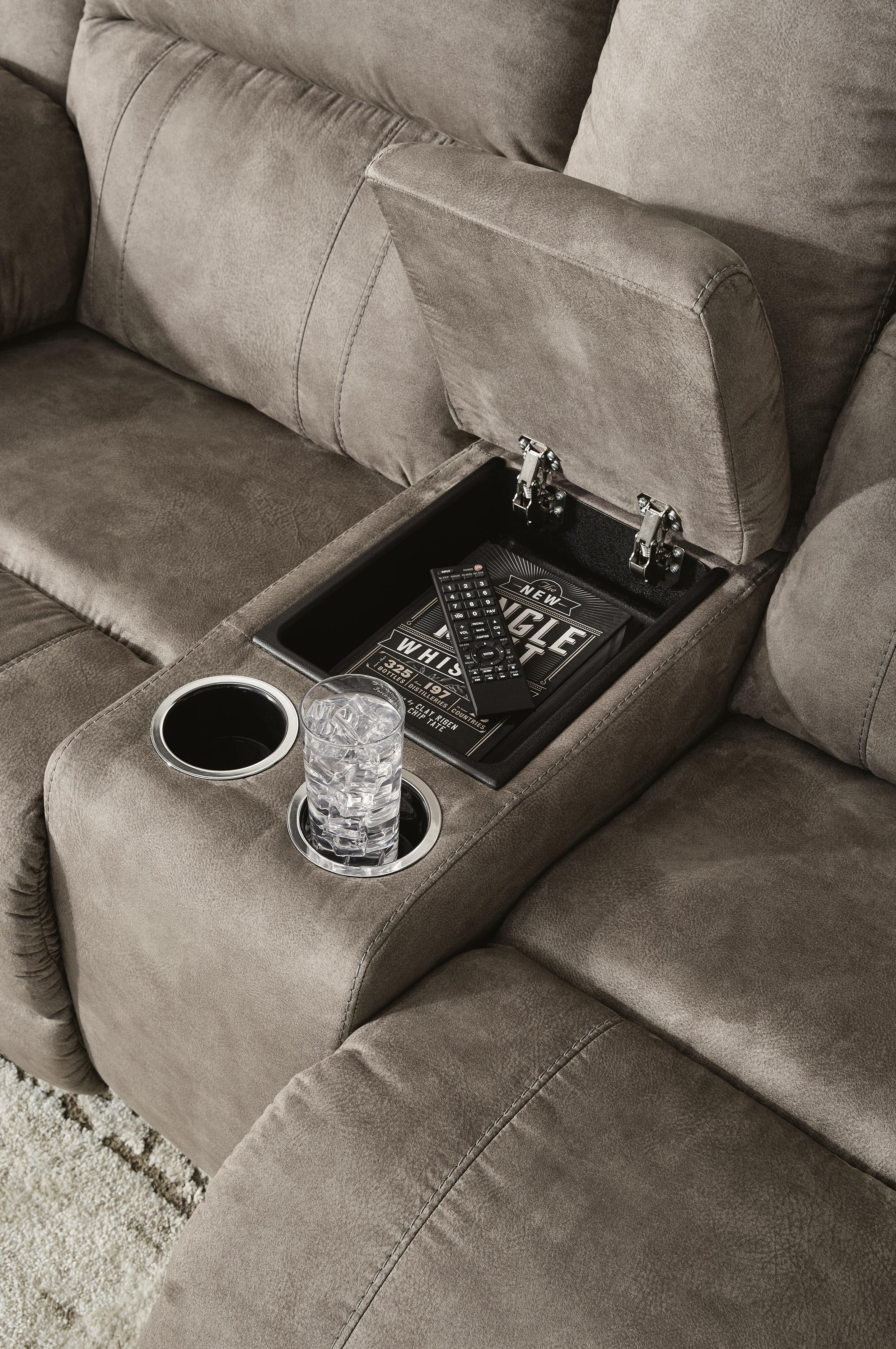 Laresview Living Room Set - Image 4