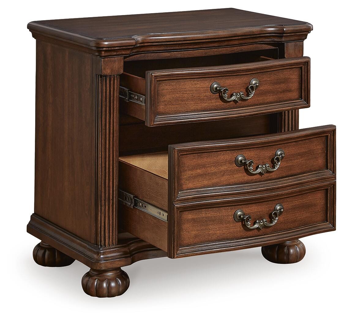 Lavinton Bedroom Set - Image 13
