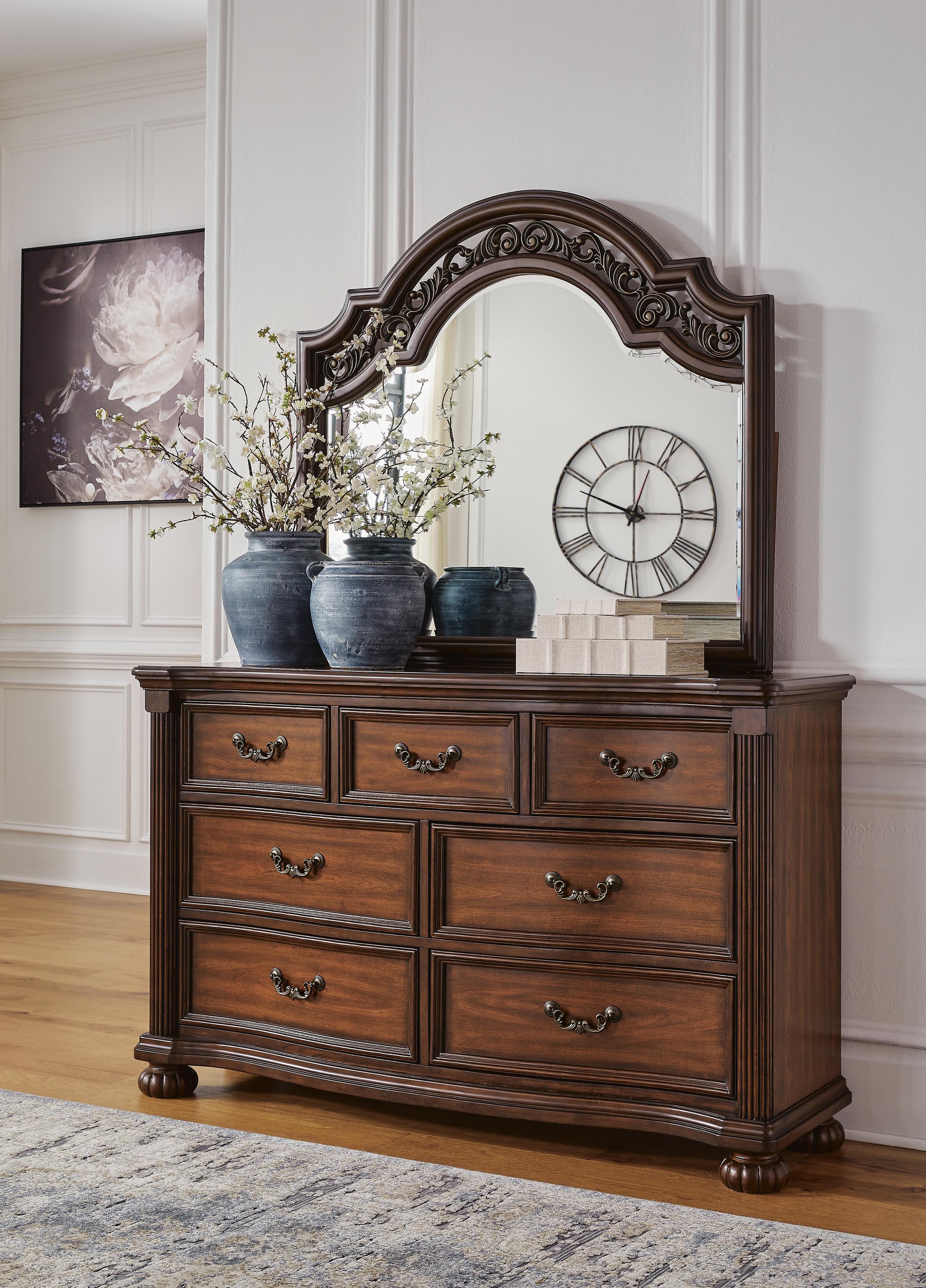 Lavinton Bedroom Set - Image 8