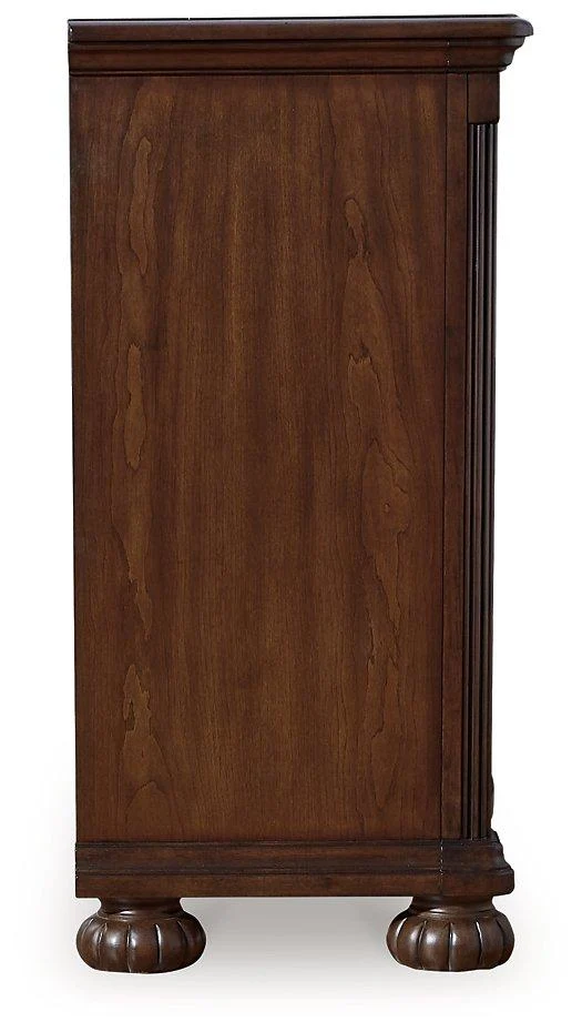Lavinton Dresser and Mirror - Image 8