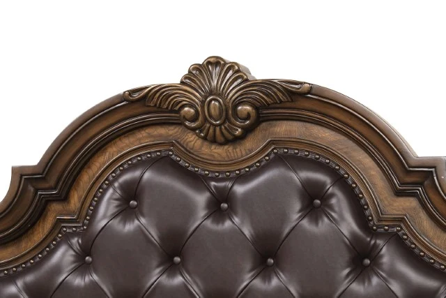 Leovanni E.King & Queen Bed - Image 5