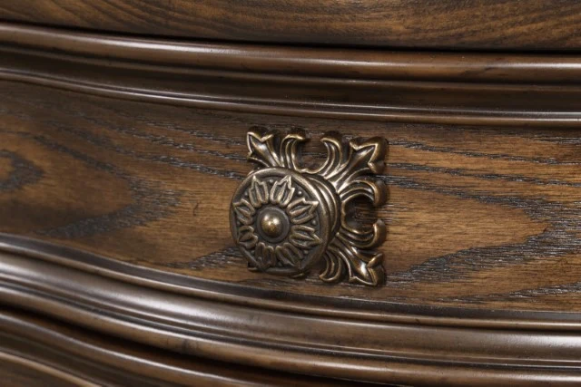 Leovanni Nightstand - Image 7