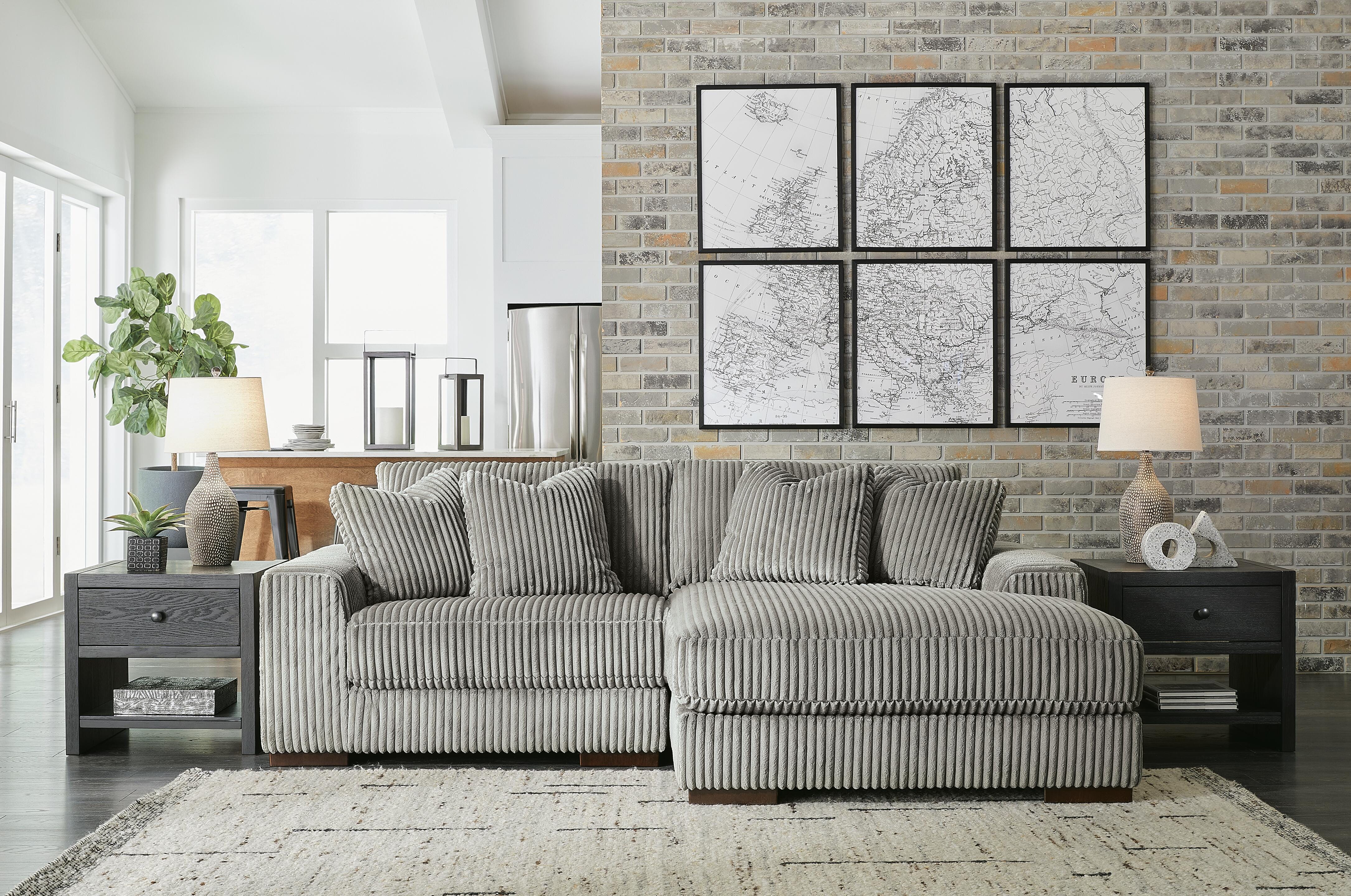 Lindyn Sectional with Chaise - Image 20