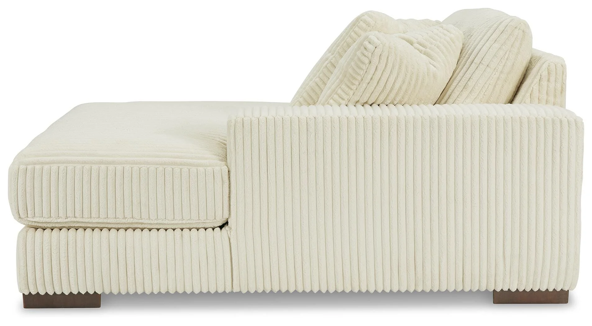 Lindyn Sectional with Chaise - Image 57