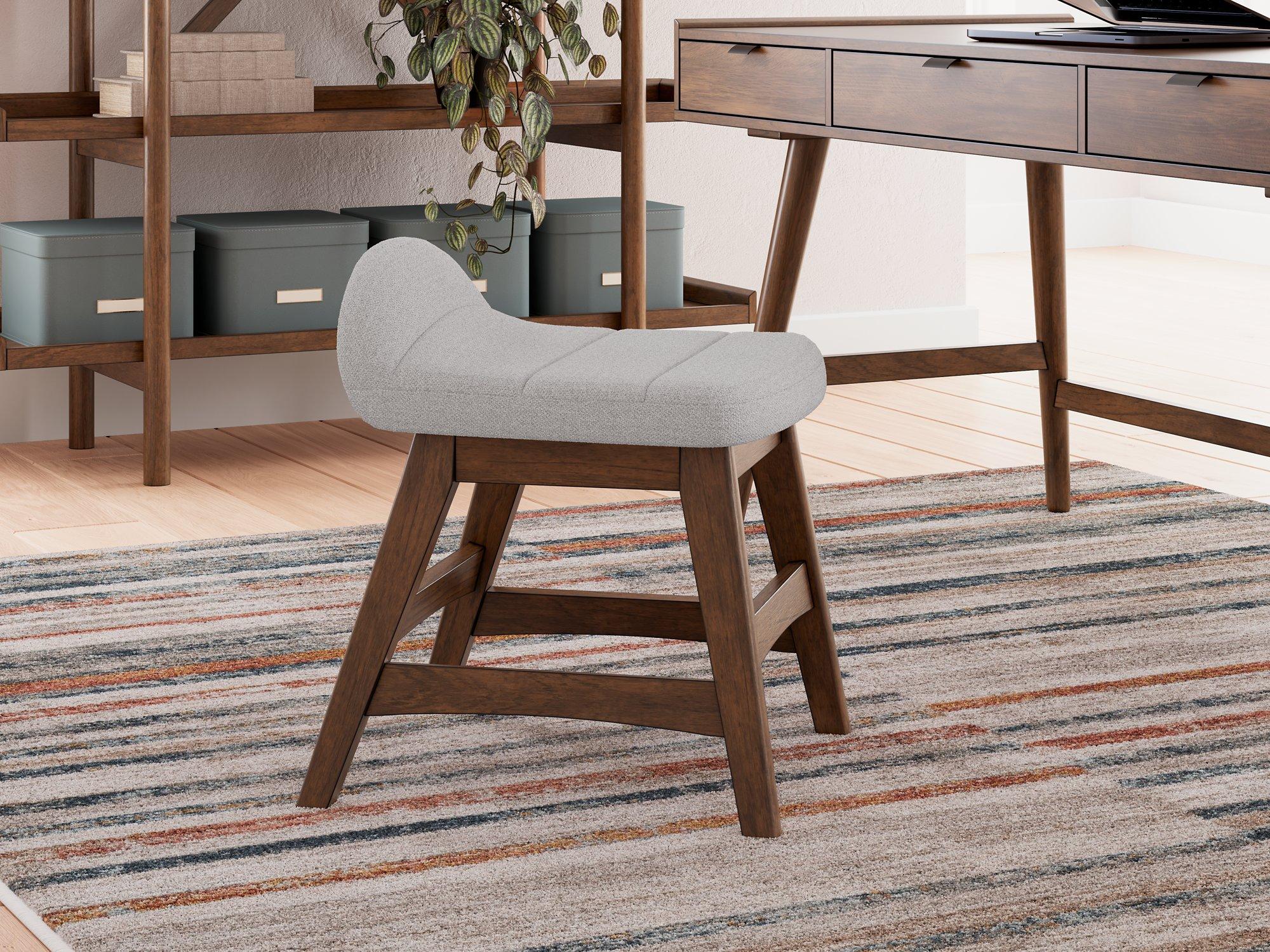 Lyncott Home Office Set - Image 52