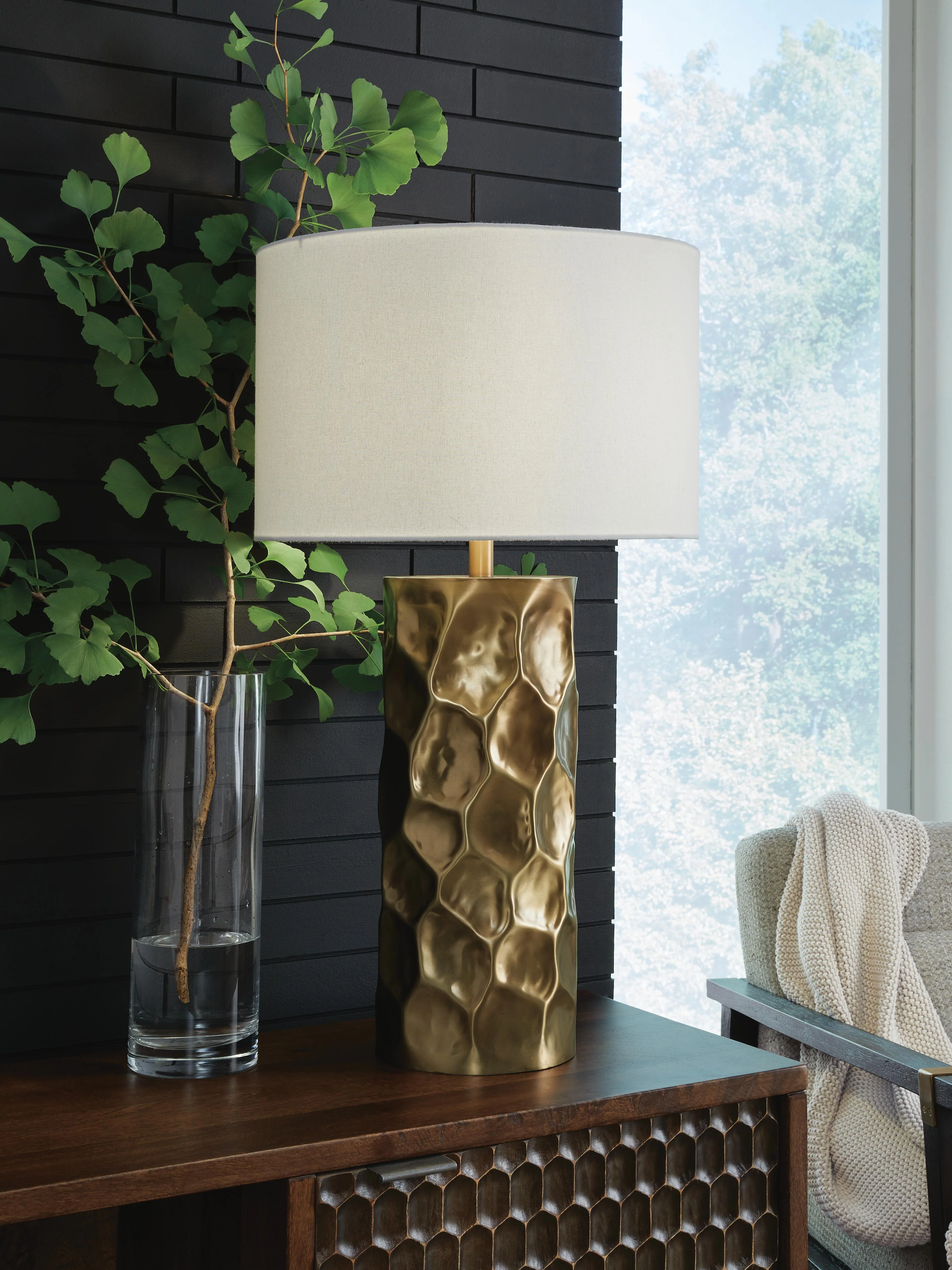 Marshawn Table Lamp - Image 2