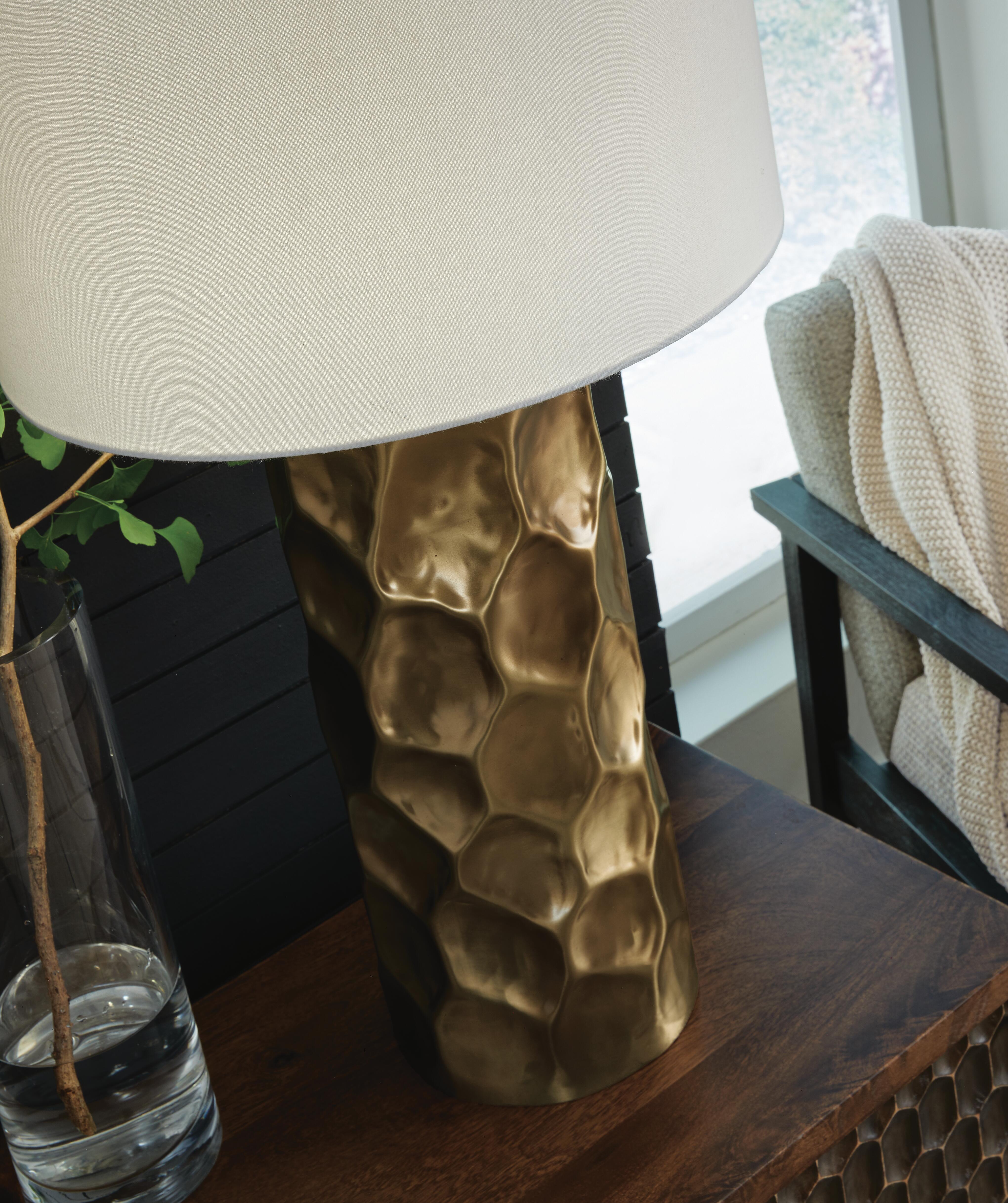 Marshawn Table Lamp - Image 4