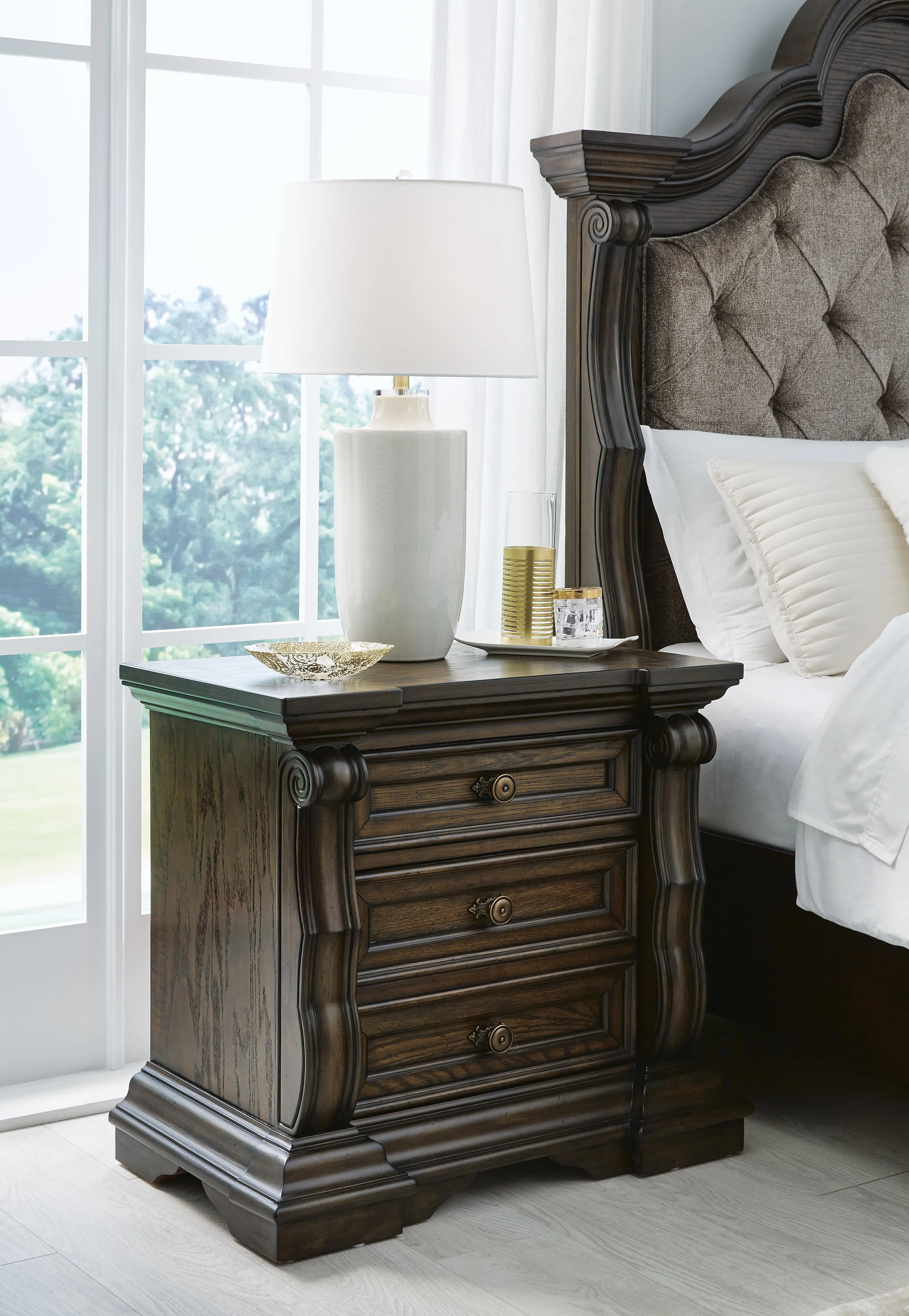 Maylee Bedroom Set - Image 20