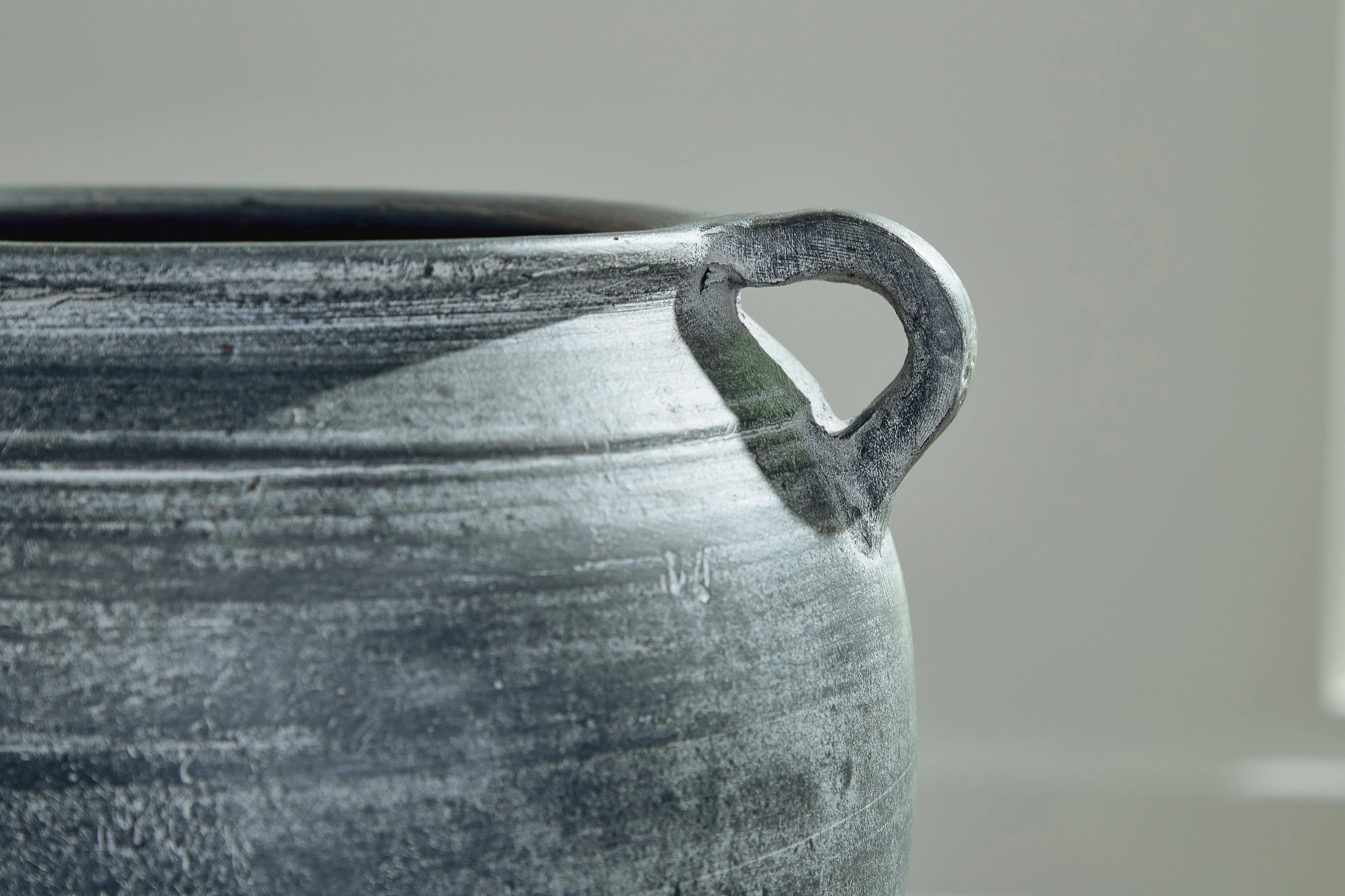Meadie Vase - Image 8
