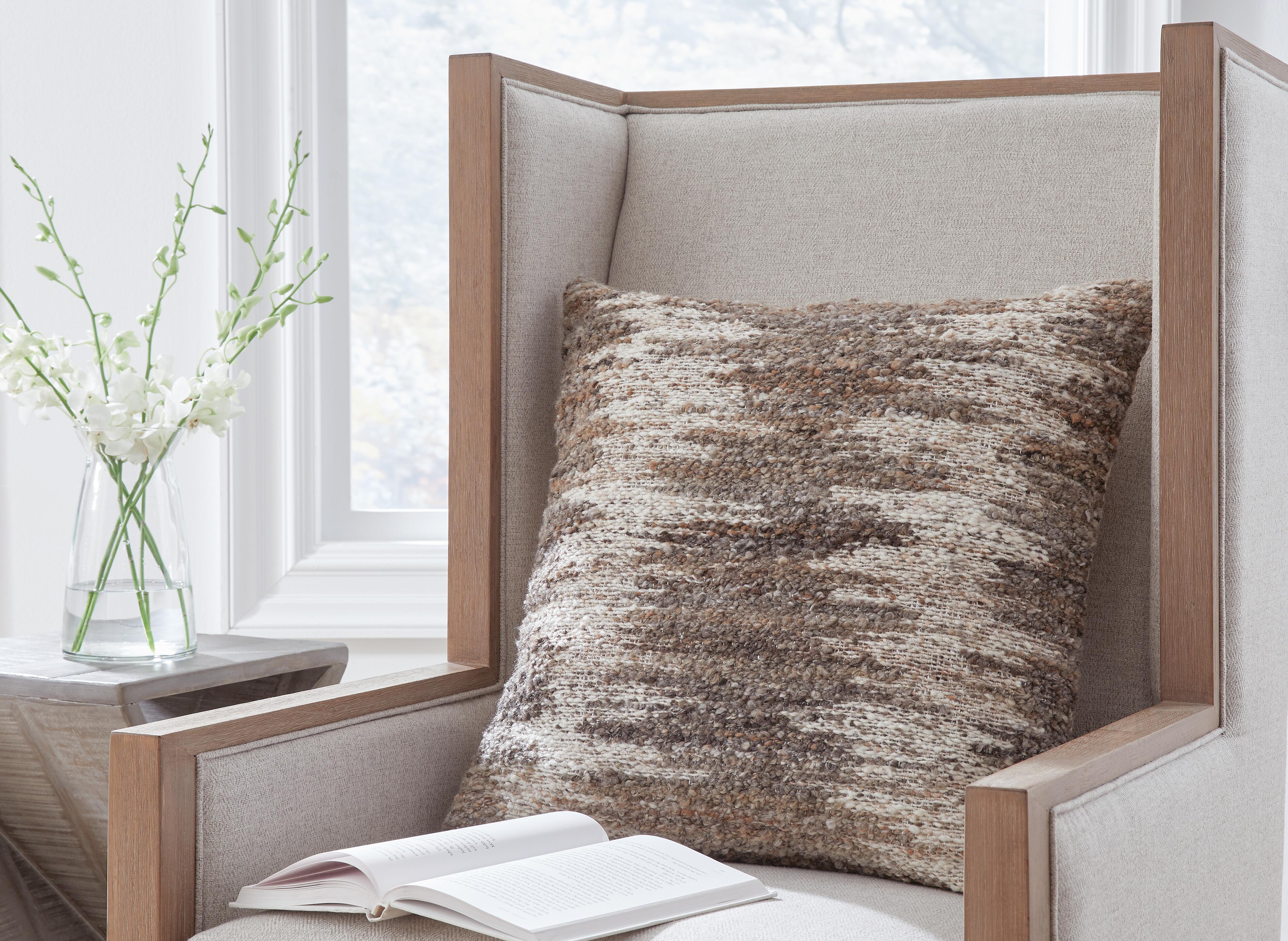 Nealton Pillow - Image 2