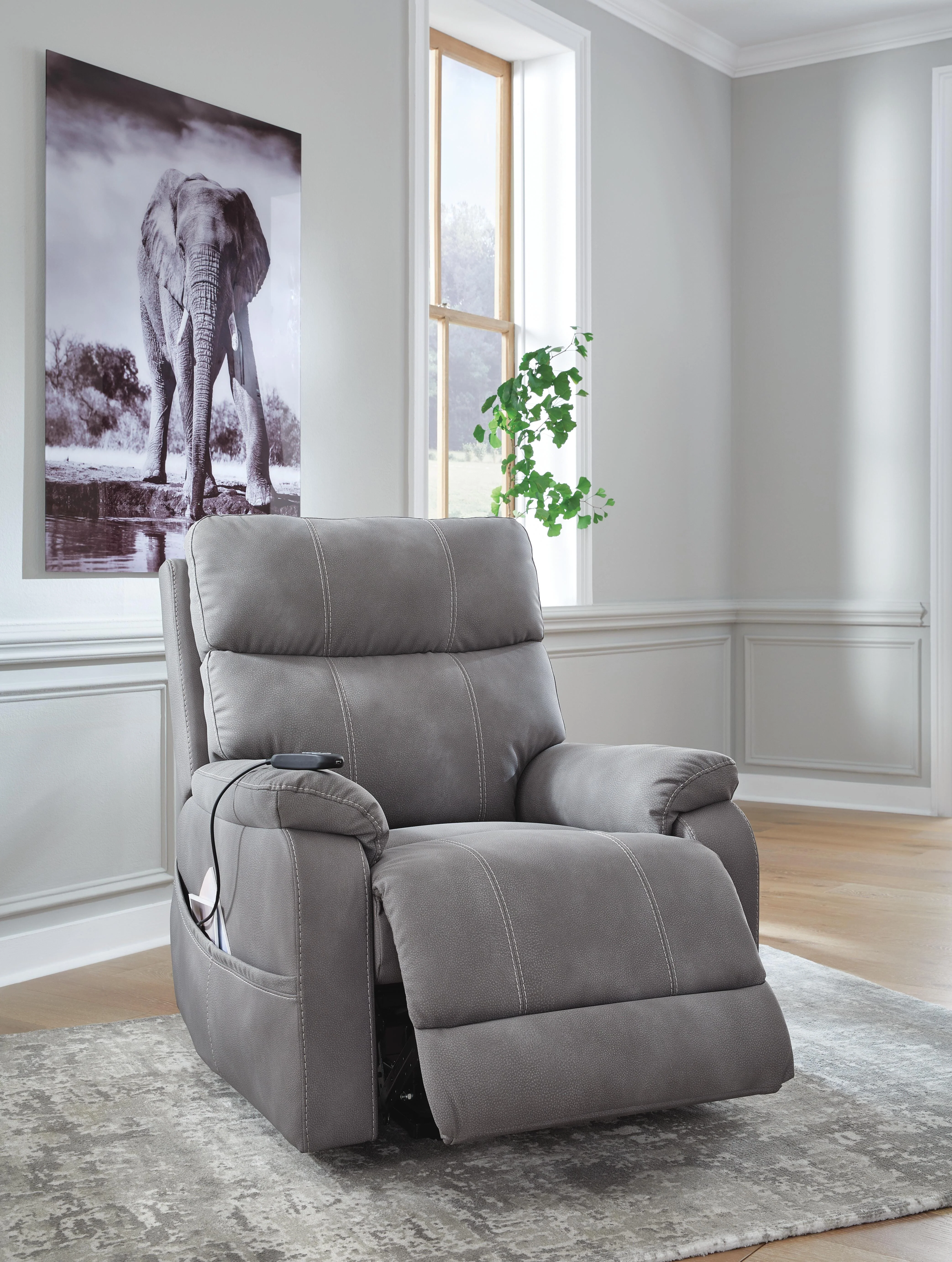 Next-Gen Durapella Power Lift Recliner - Image 9
