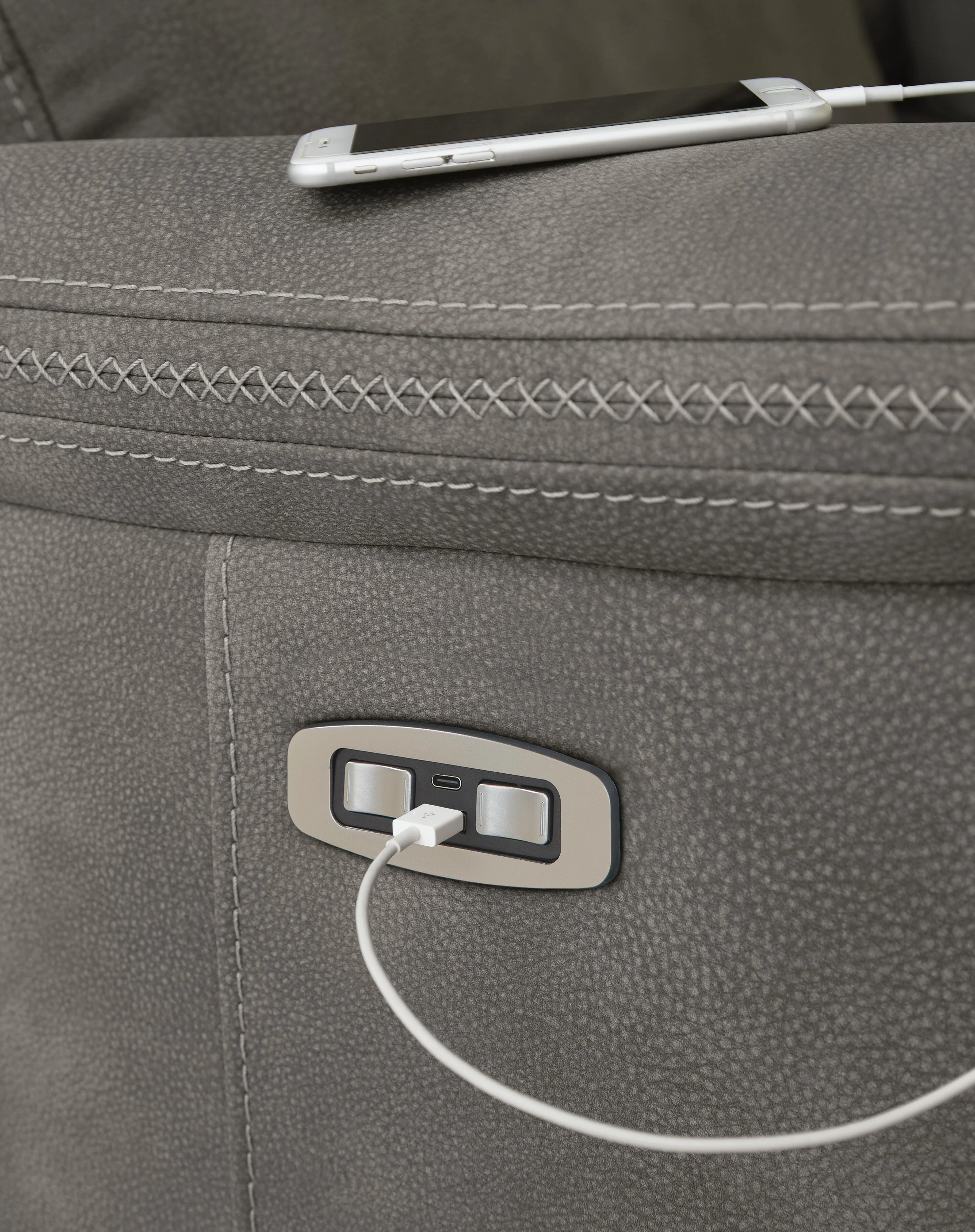 Next-Gen DuraPella Power Recliner - Image 12