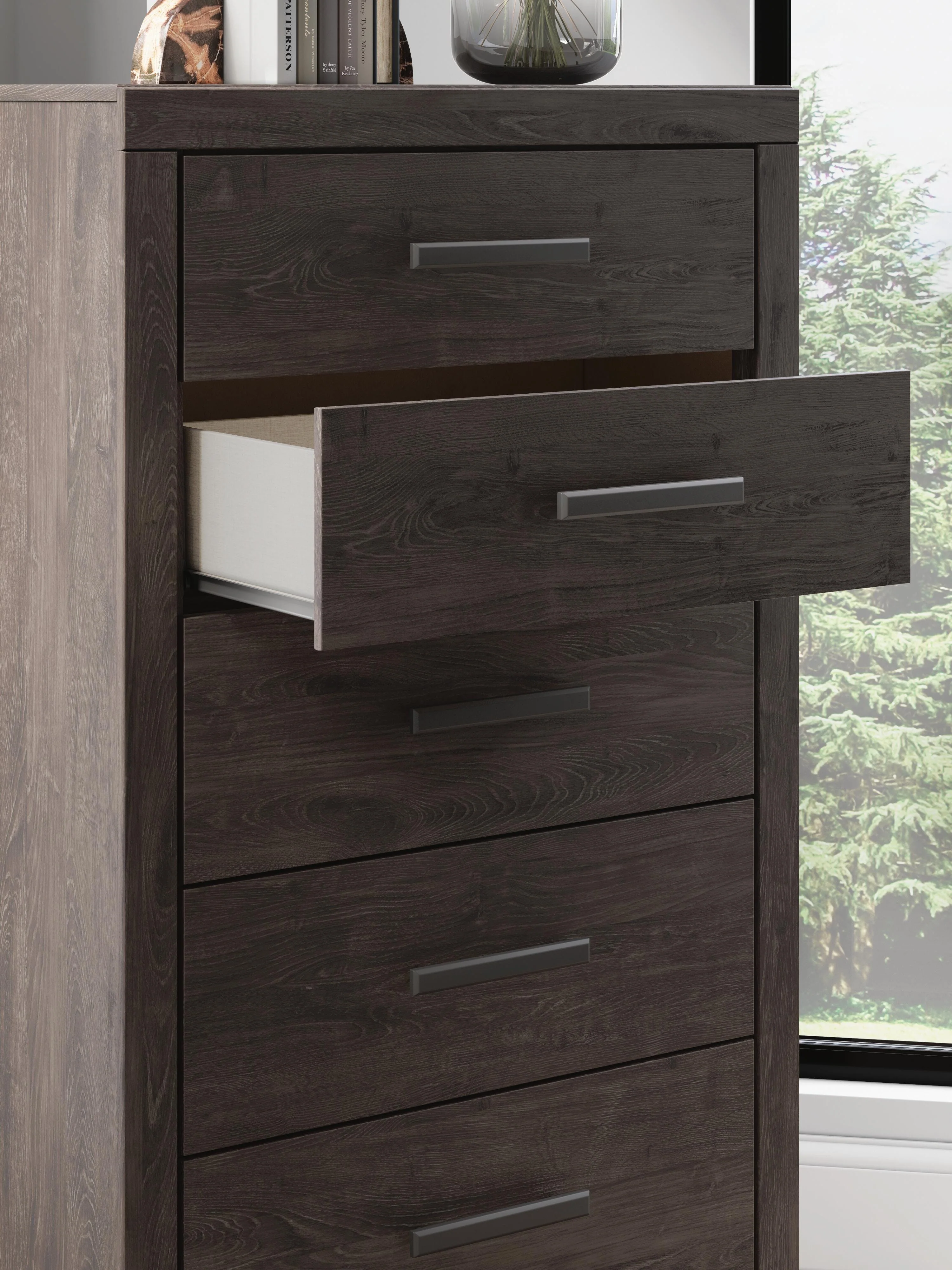 Prendonea Chest of Drawers - Image 10