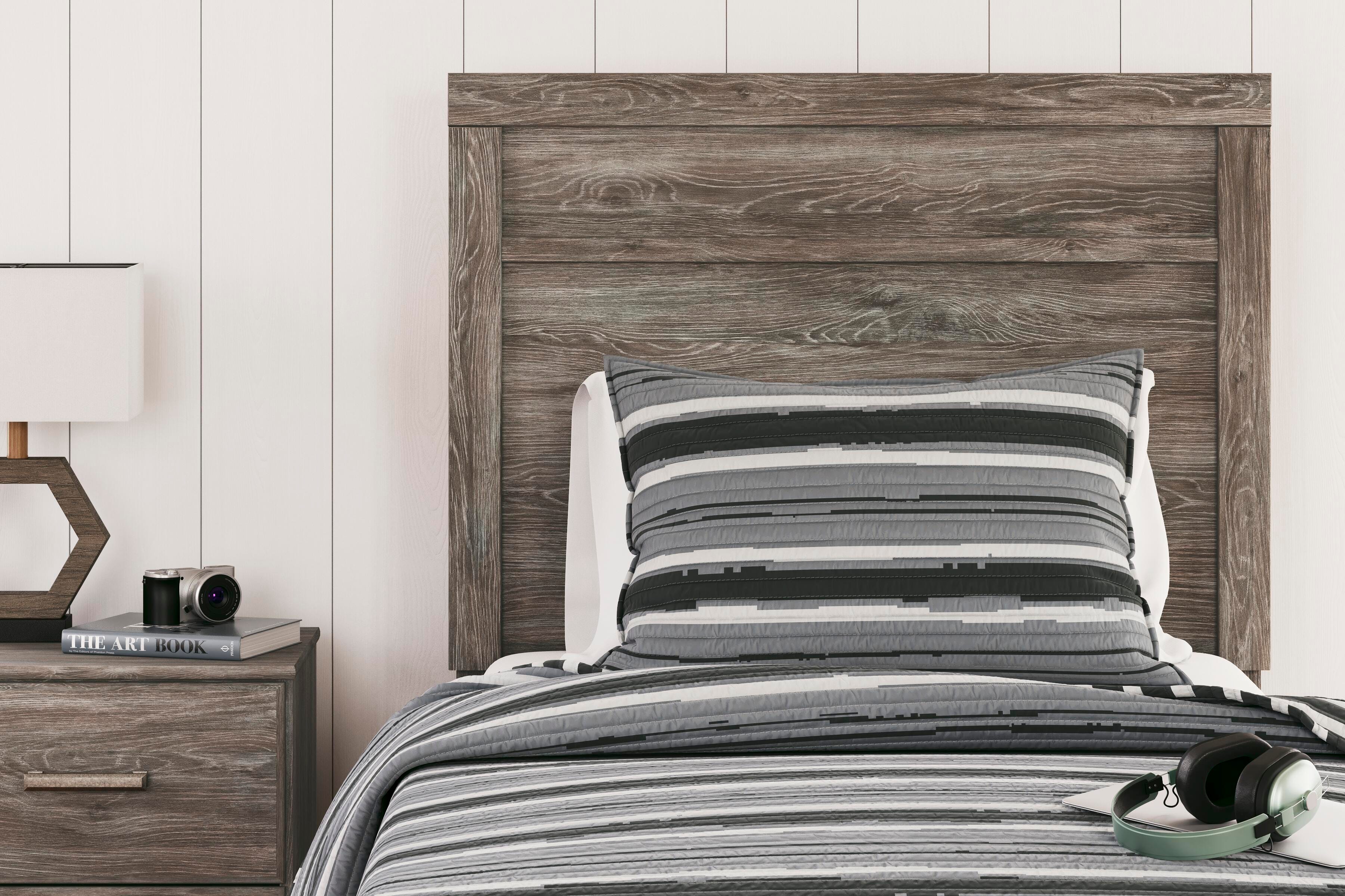 Ralinksi Bedroom Set - Image 21