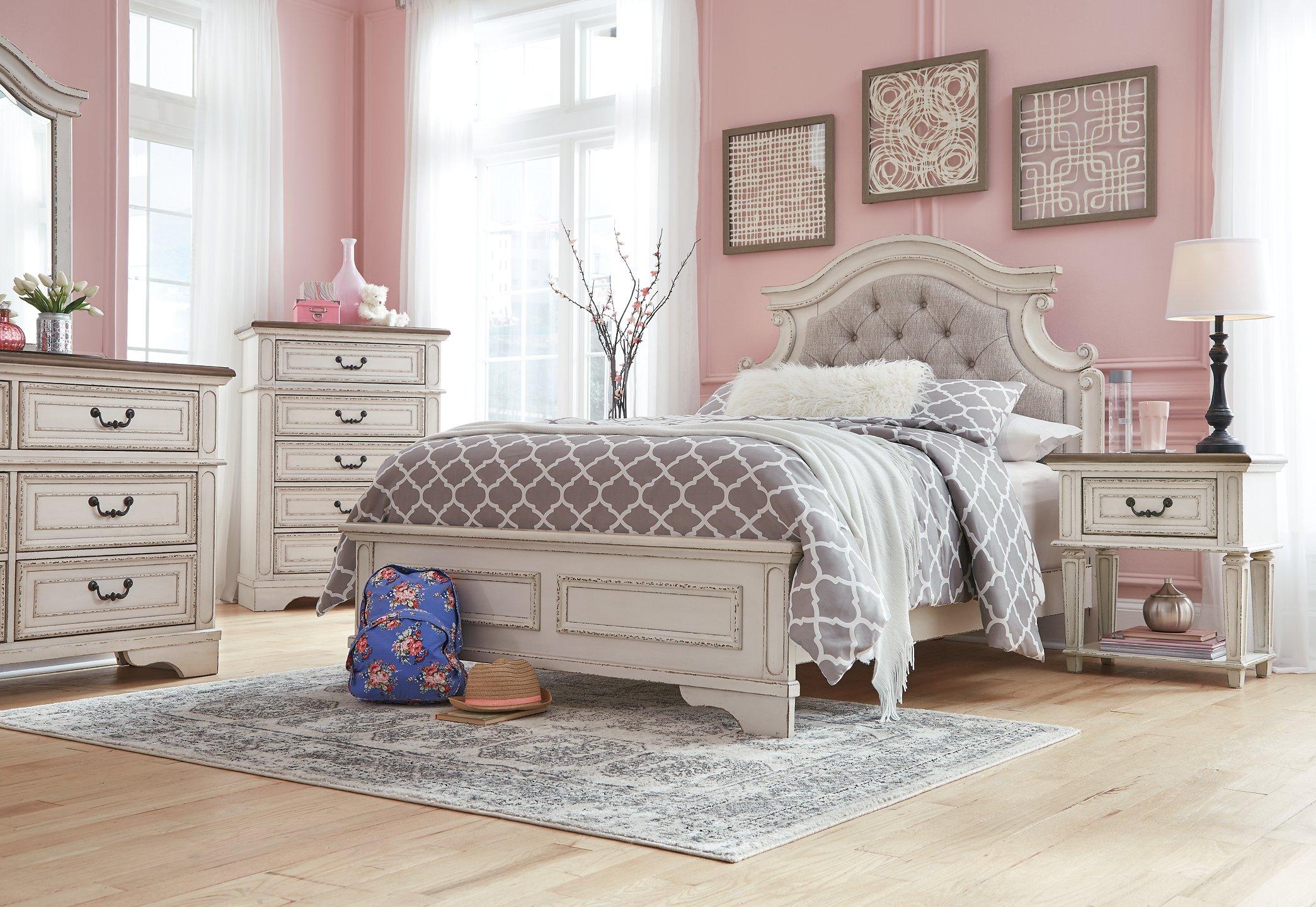 Realyn Bed - Image 59