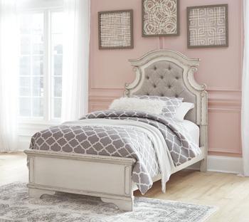 Realyn Bed - Image 62