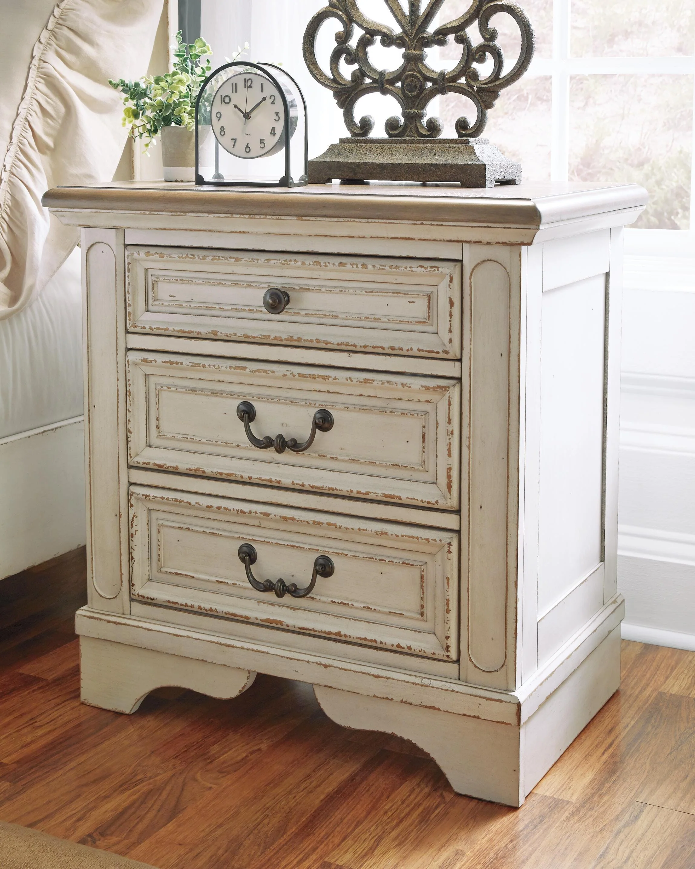 Realyn Bedroom Set - Image 38